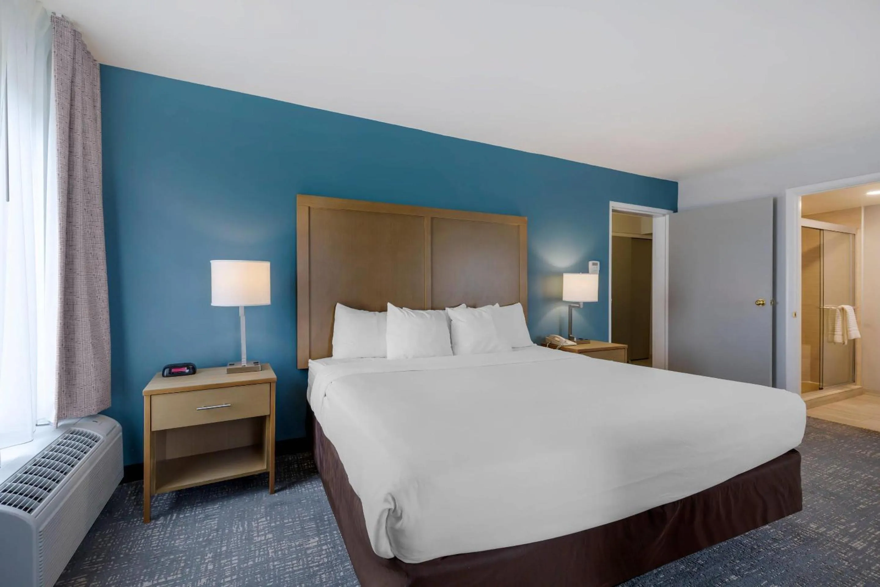 Bedroom, Bed in Comfort Inn & Suites Alexandria West