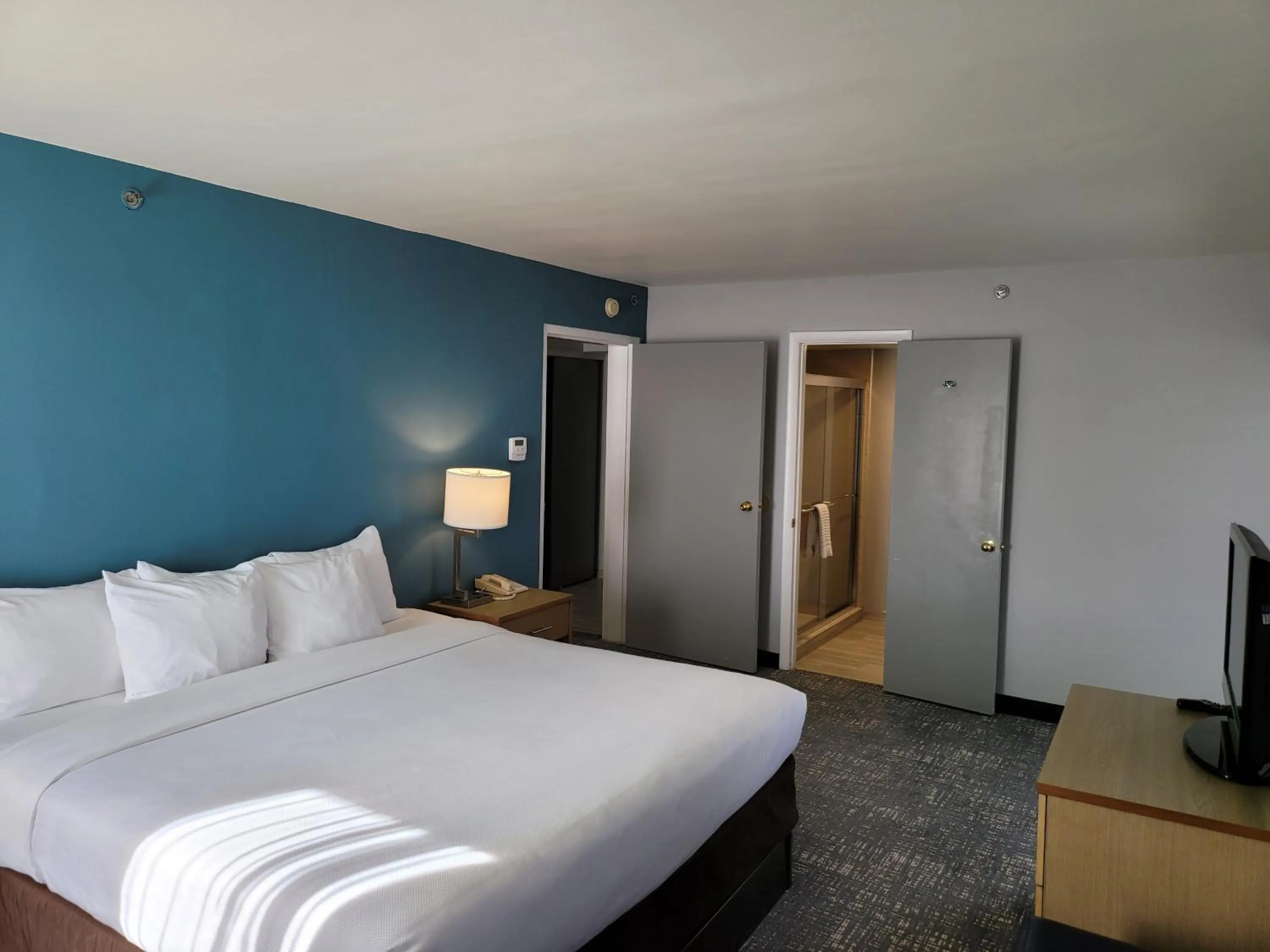Bedroom, Bed in Comfort Inn & Suites Alexandria West