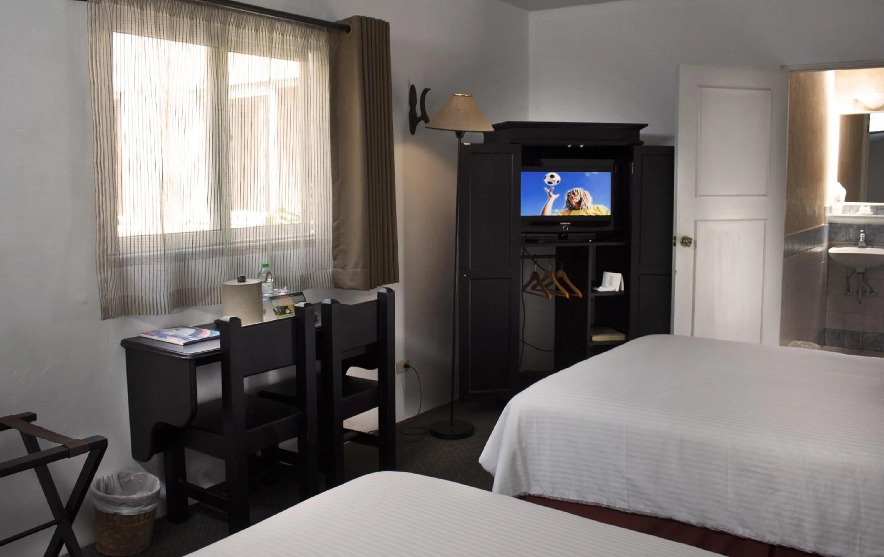 Photo of the whole room, Bed in Hotel Ciudad Vieja