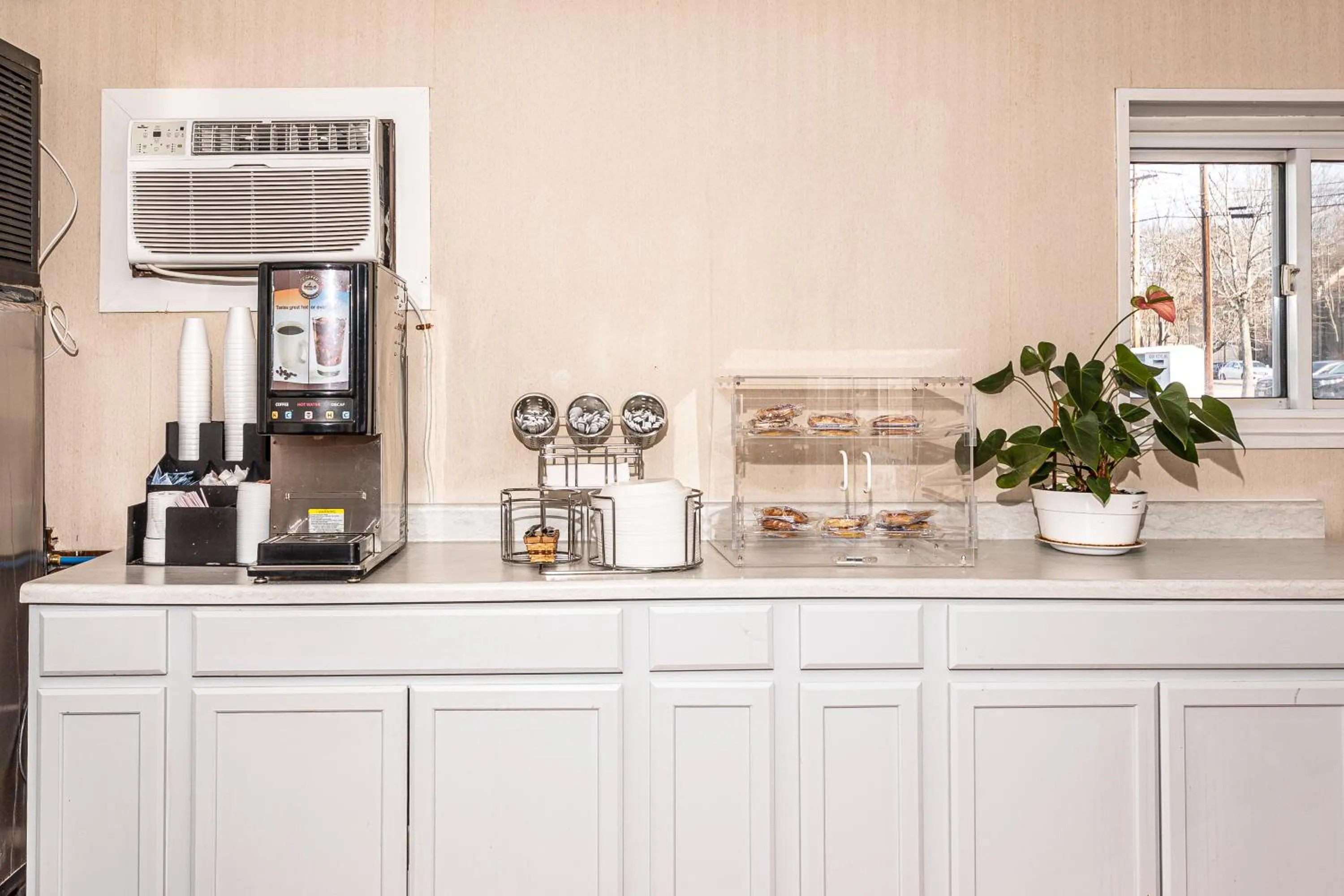 Breakfast in Bedford Motel