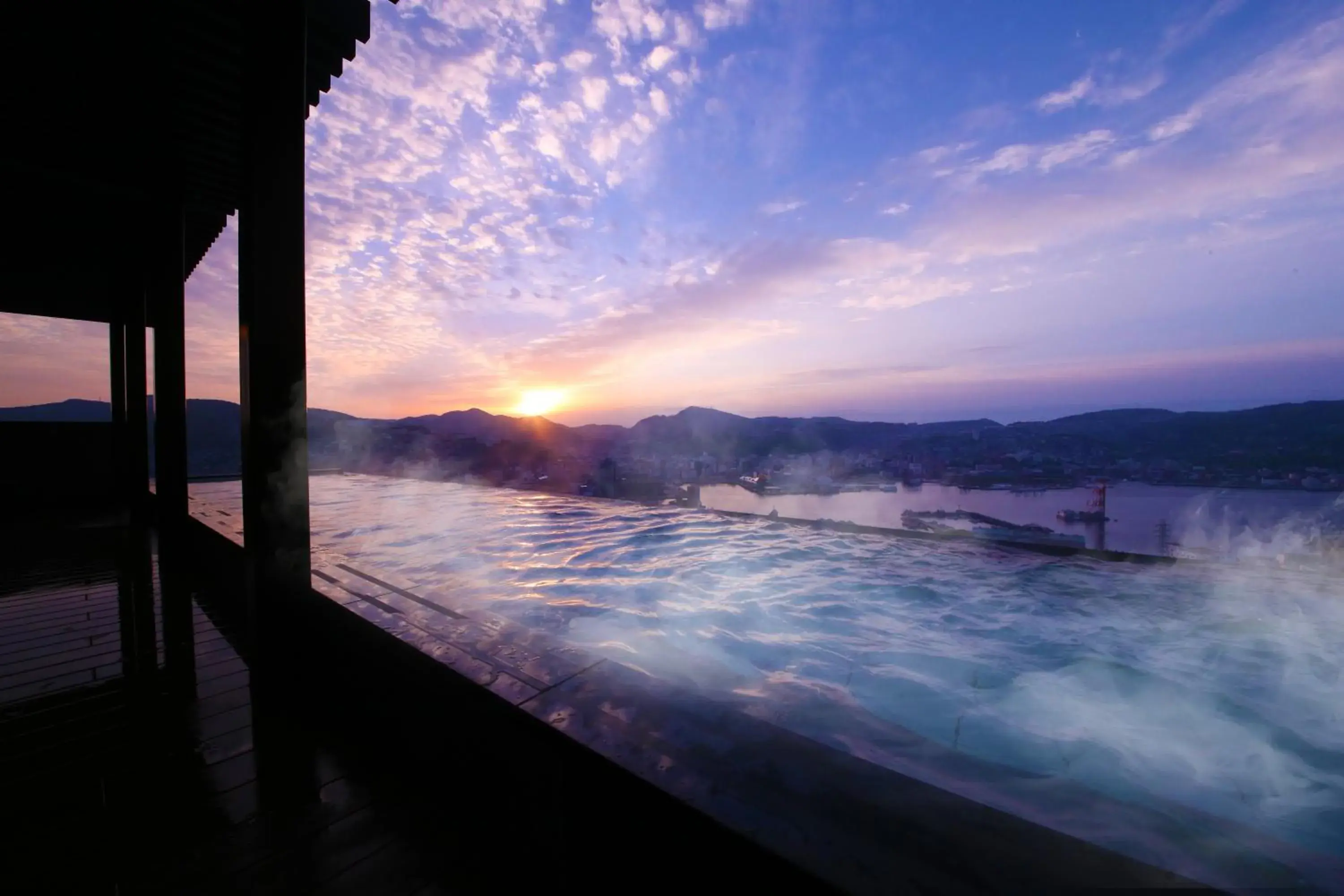 Open Air Bath in Ooedo Onsen Monogatari Nagasaki Hotel Seifu Open Air Bath in Ooedo Onsen Monogatari Nagasaki Hotel Seifu