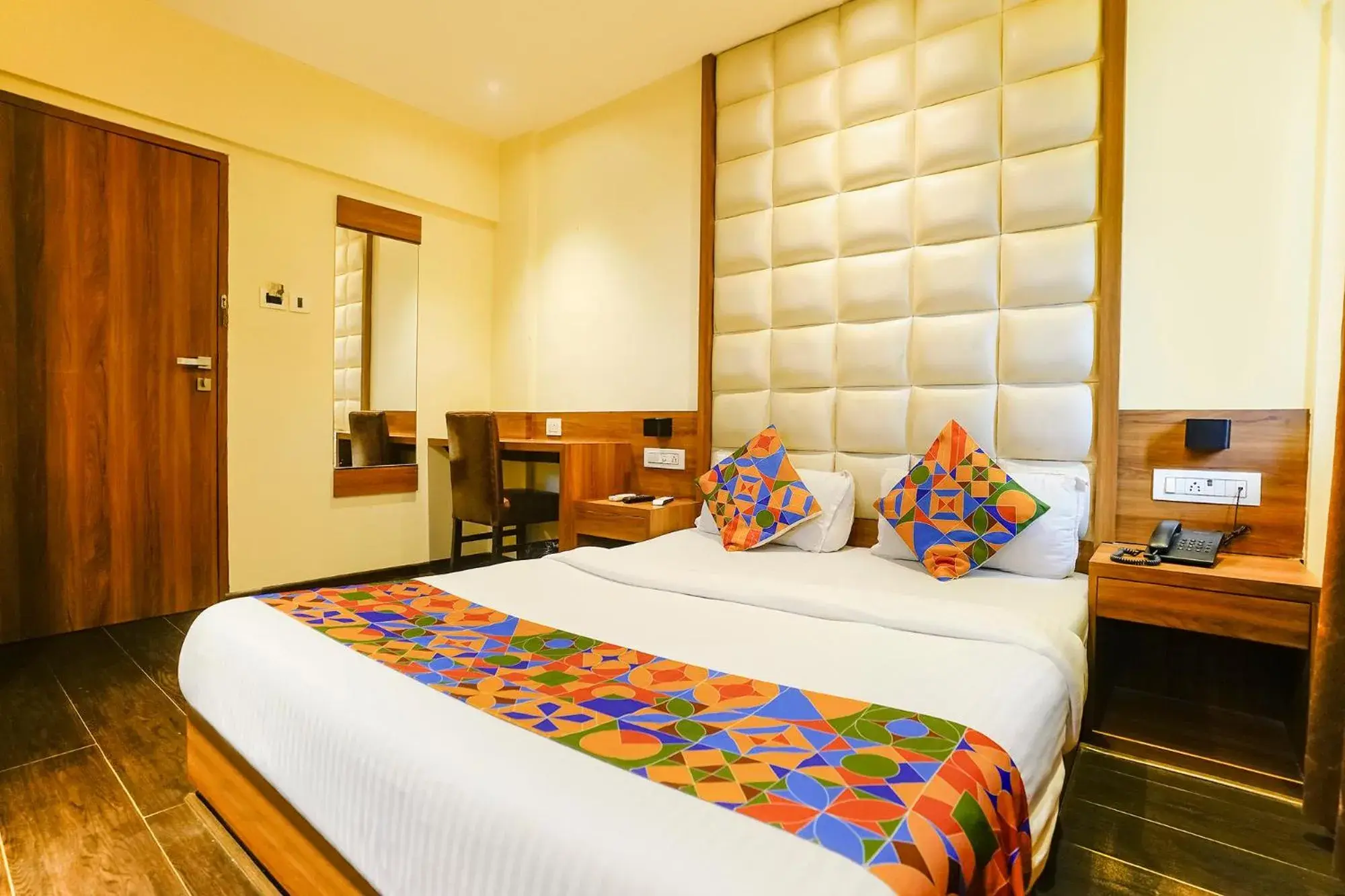 Bed in FabHotel Ratna Mahal Bed in FabHotel Ratna Mahal