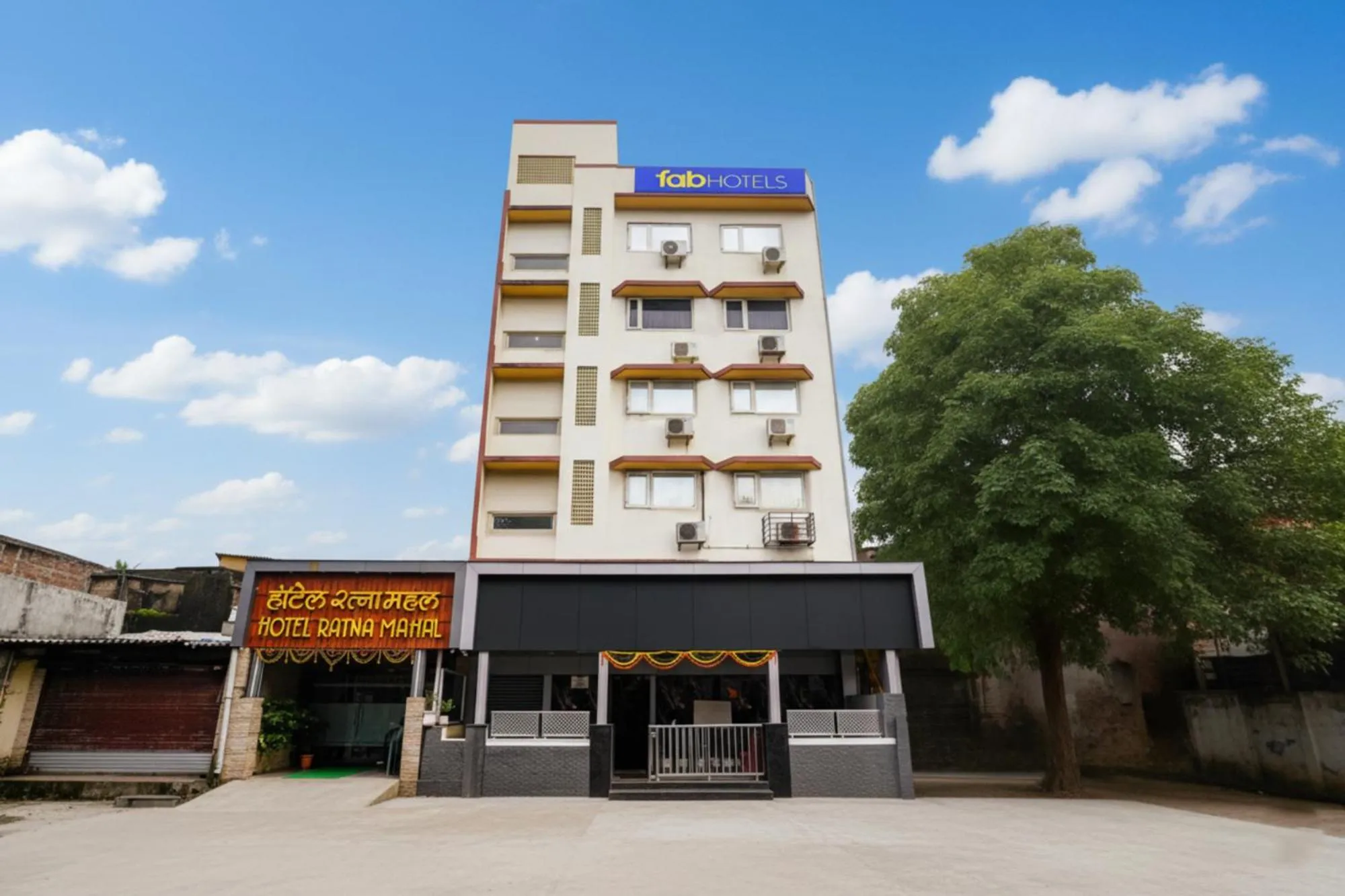 Property building in FabHotel Ratna Mahal