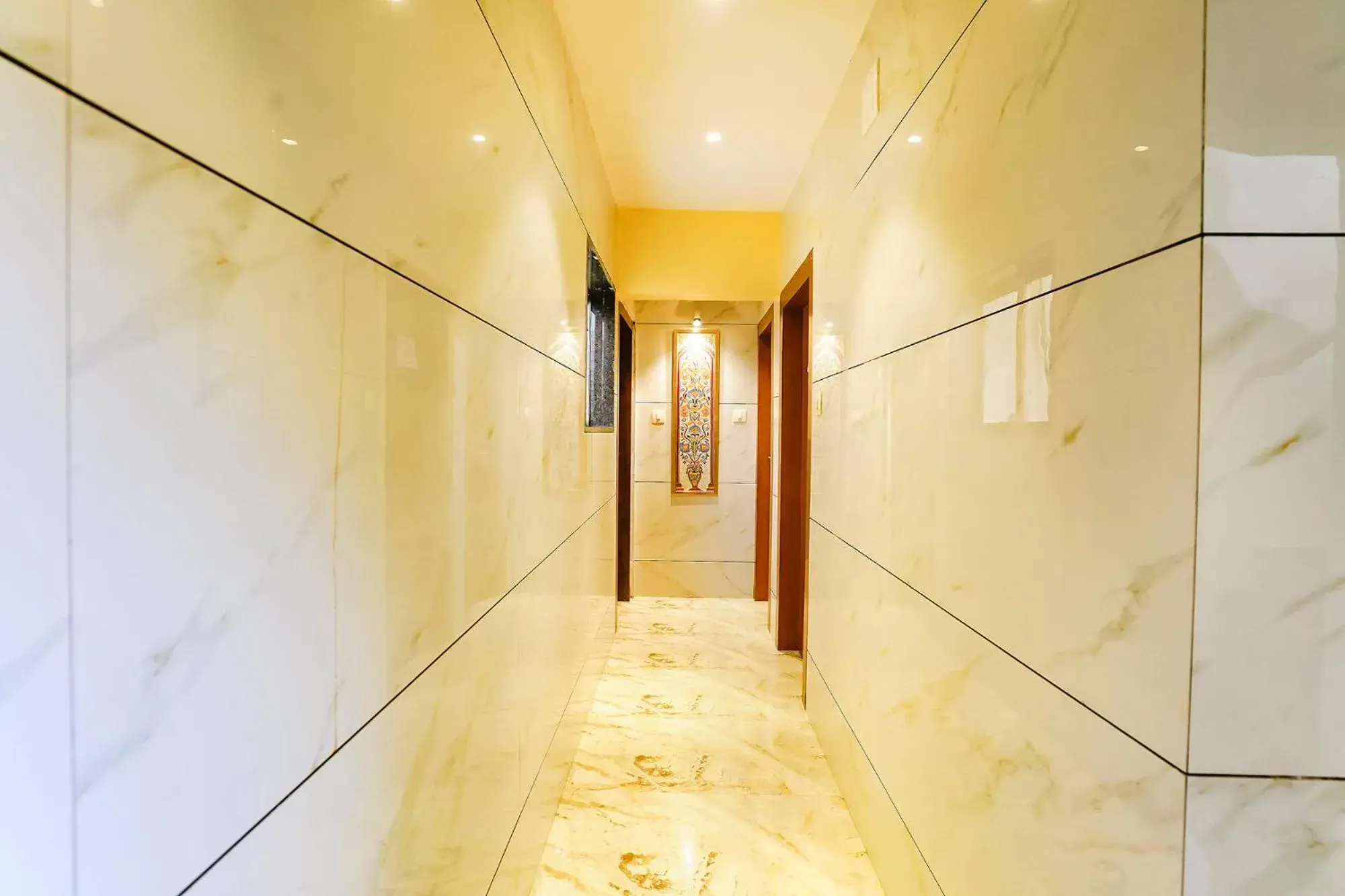 Lobby or reception in FabHotel Ratna Mahal Lobby or reception in FabHotel Ratna Mahal