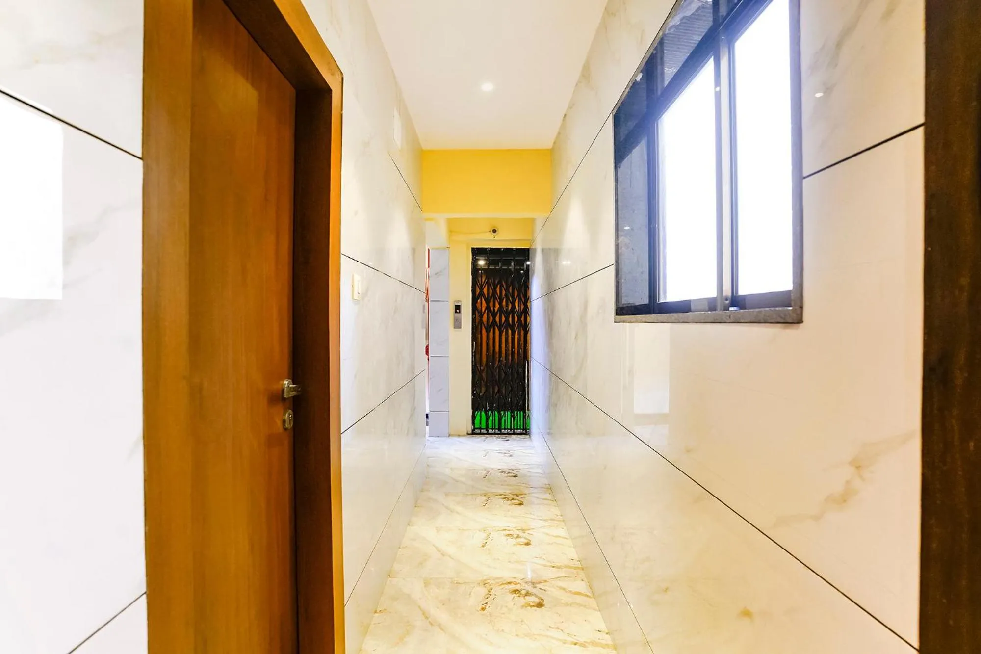 Lobby or reception in FabHotel Ratna Mahal