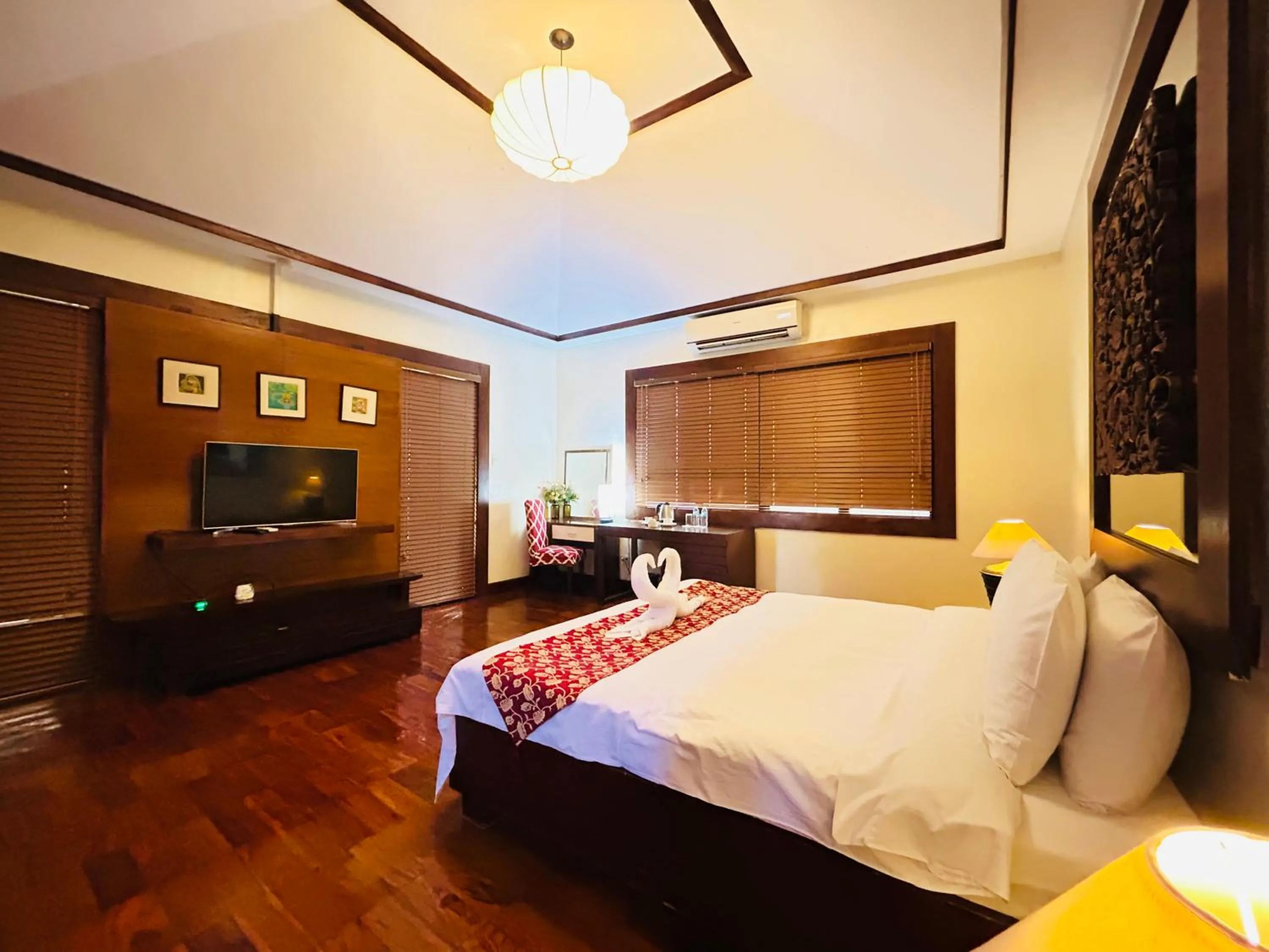 Bedroom, Bed in Sheridan Boutique Resort Iloilo