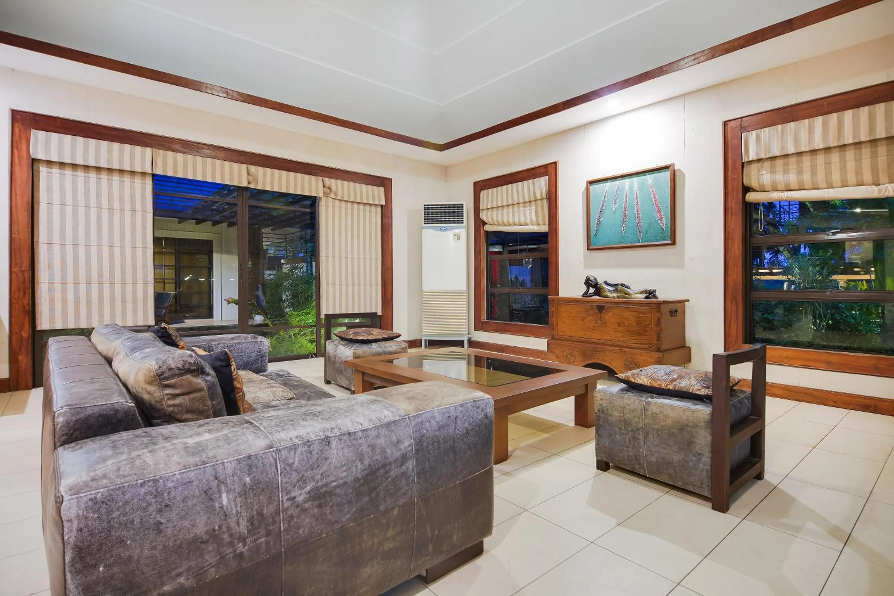 Lobby or reception in Sheridan Boutique Resort Iloilo