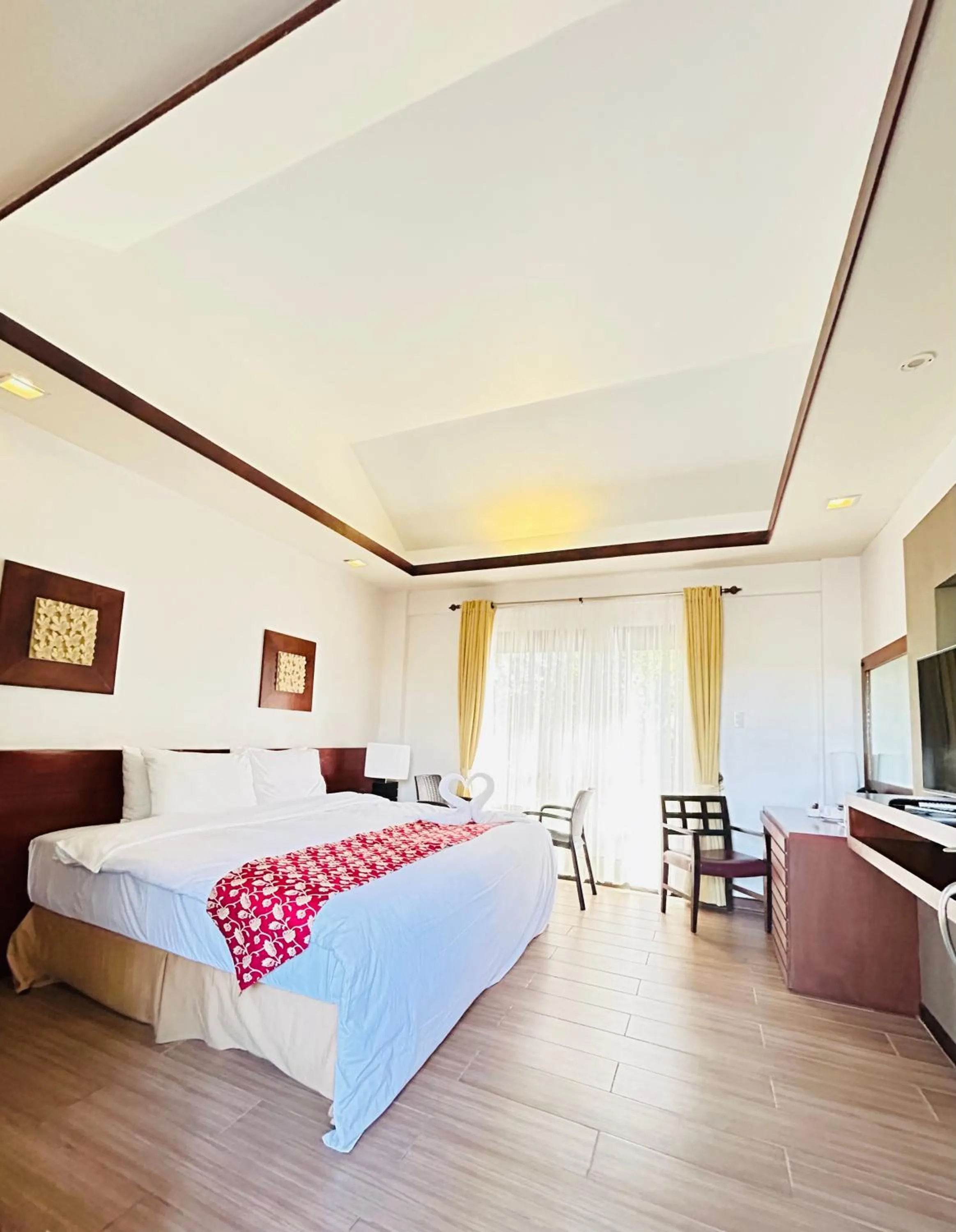 Bedroom, Bed in Sheridan Boutique Resort Iloilo