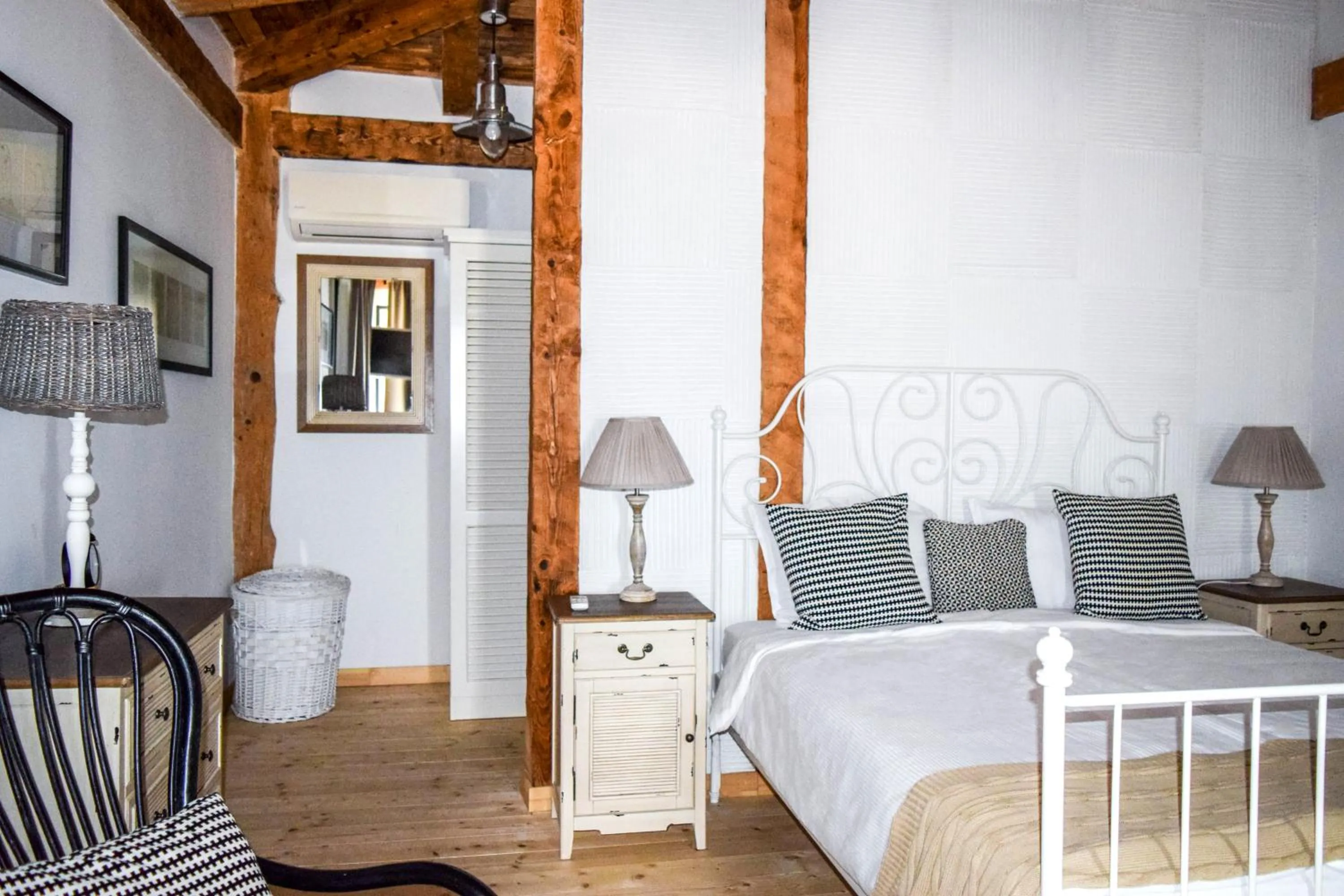 Bedroom, Bed in Oasis Resort Lozenets
