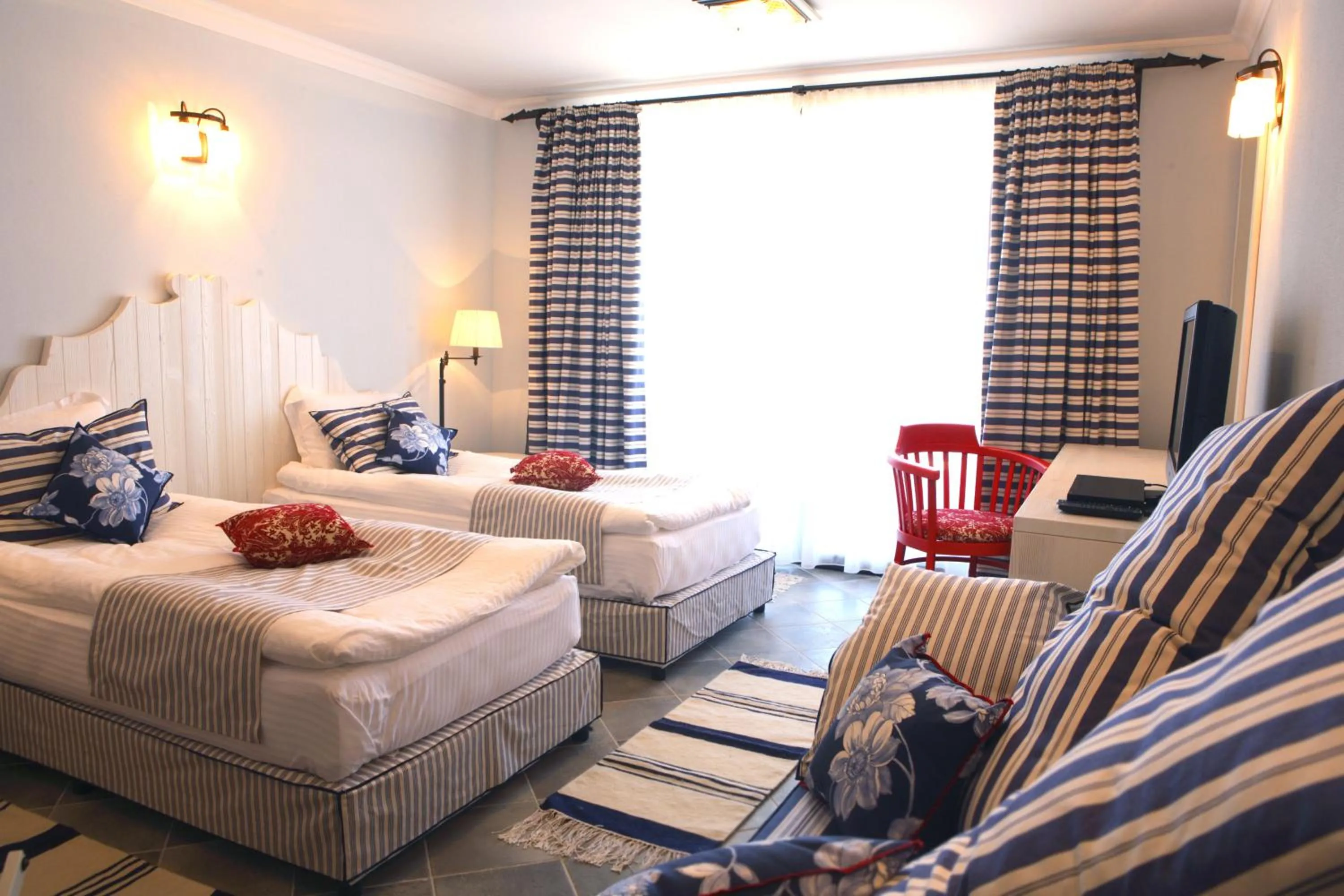 Bed in Oasis Resort Lozenets