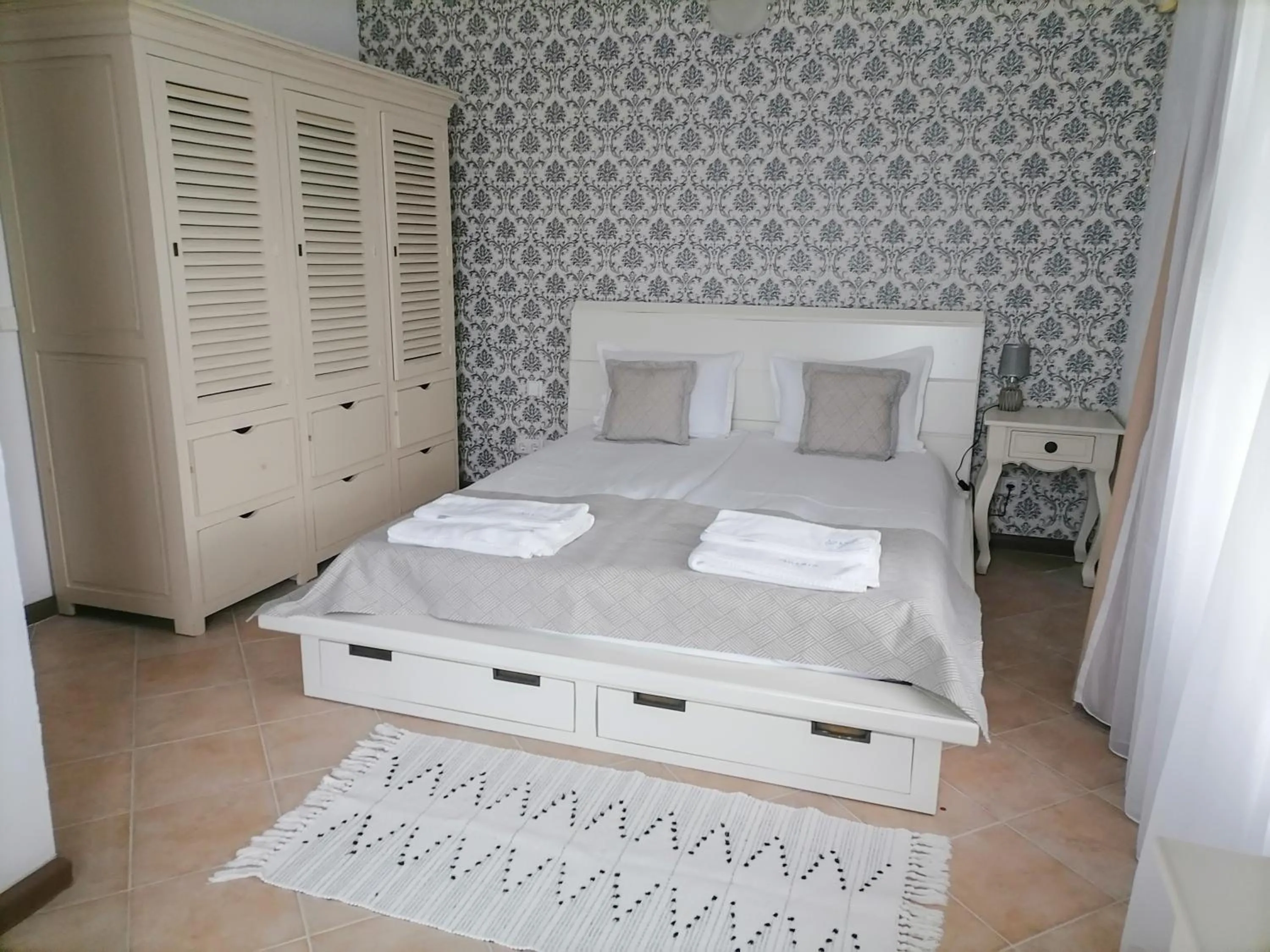 Bedroom, Bed in Oasis Resort Lozenets