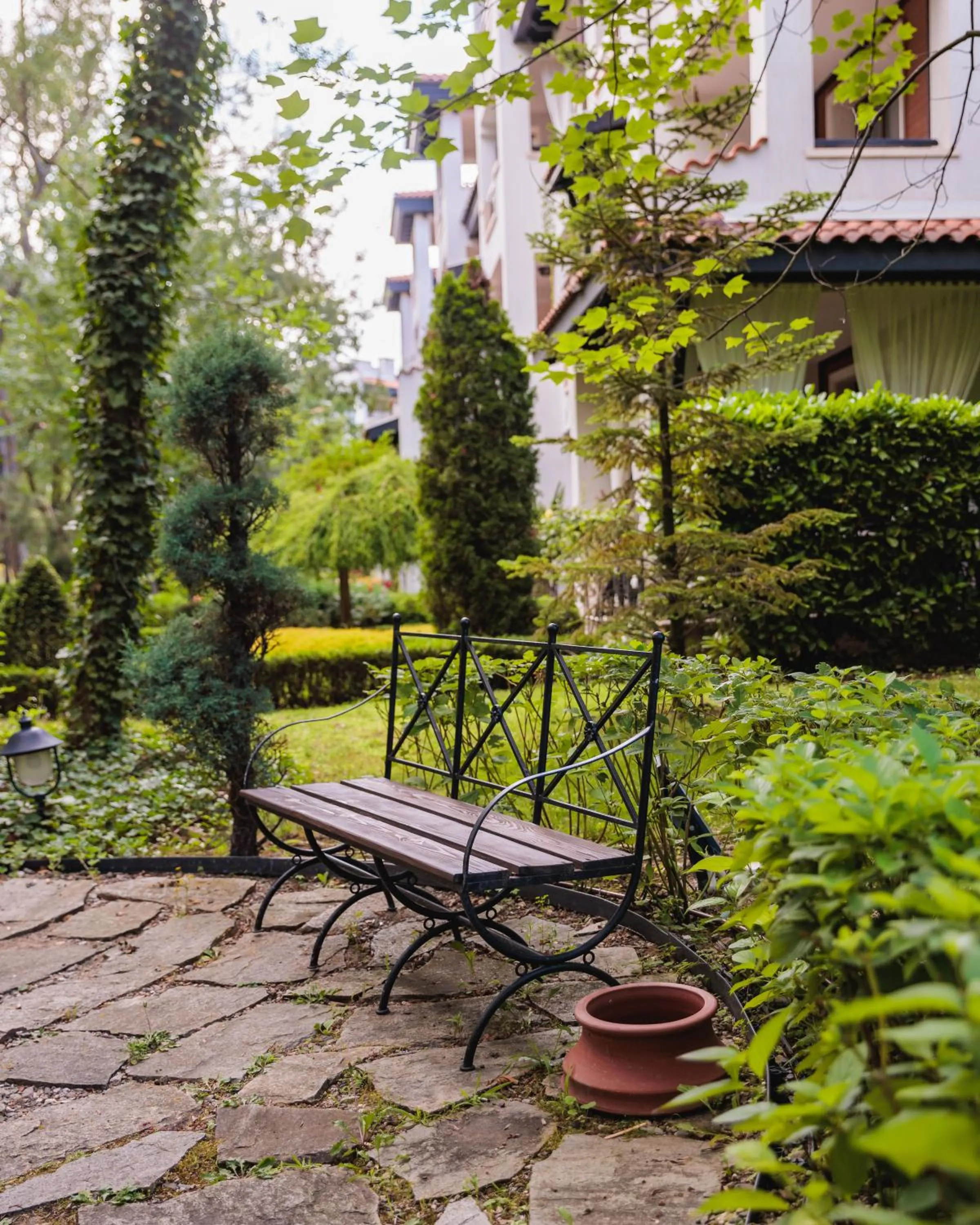Garden in Oasis Resort Lozenets