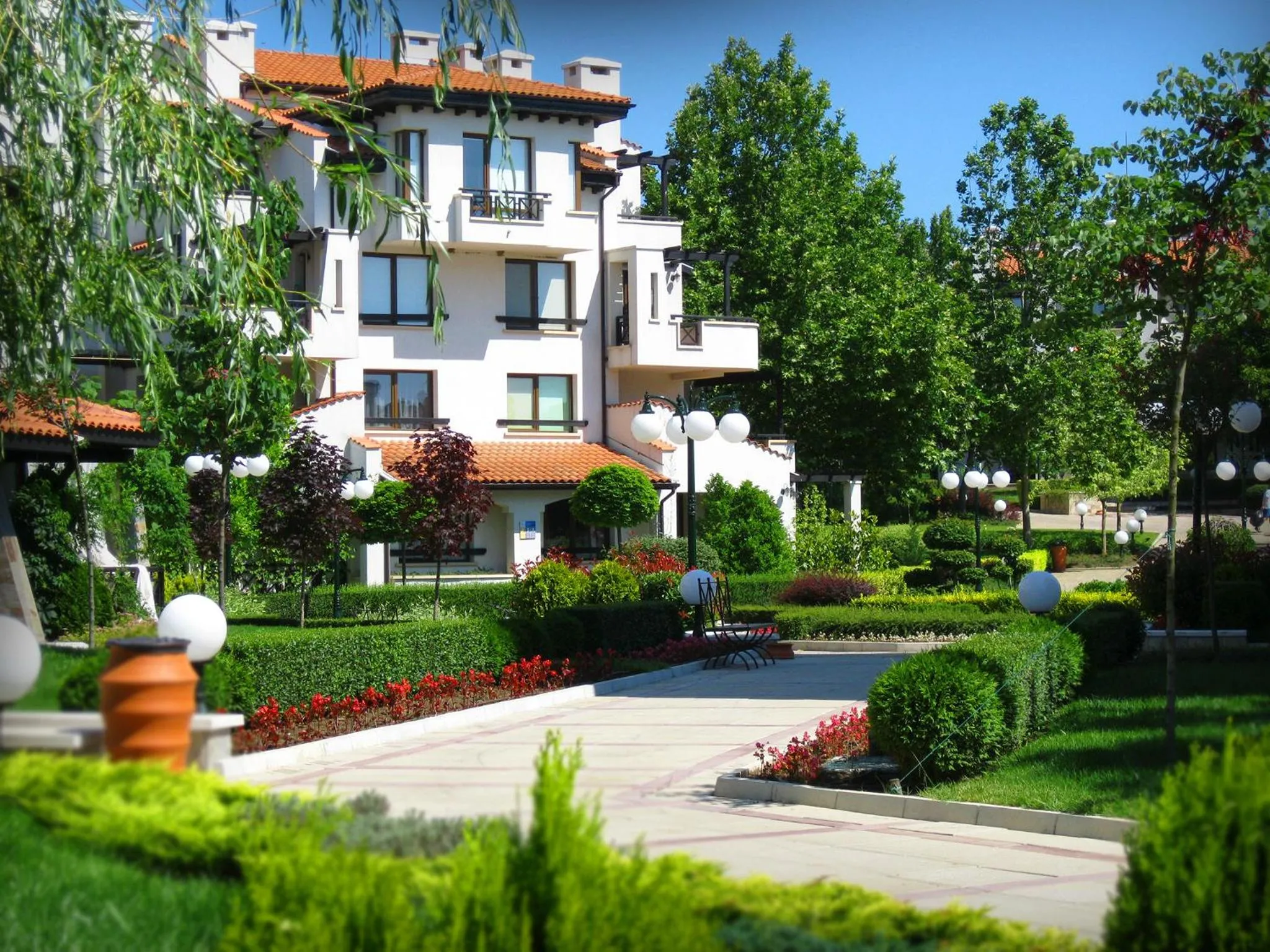 Facade/entrance in Oasis Resort Lozenets