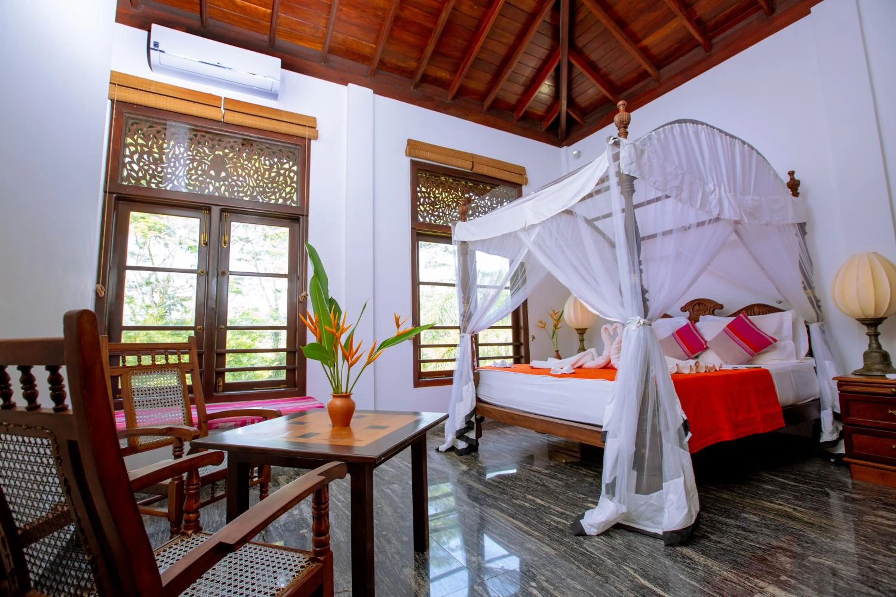 Photo of the whole room, Bed in Niyagama House