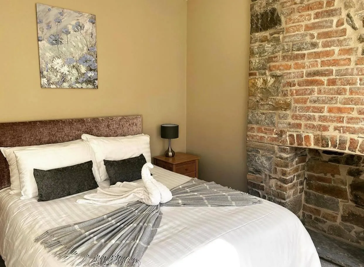 Bed in Tredegar Arms Hotel