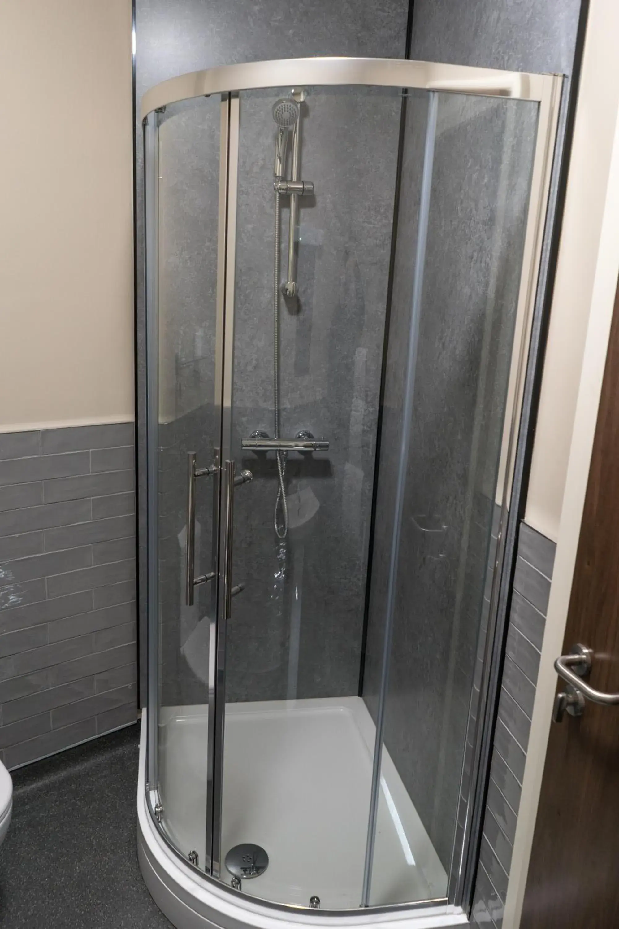 Deluxe Single Room in Tredegar Arms Hotel Deluxe Single Room in Tredegar Arms Hotel