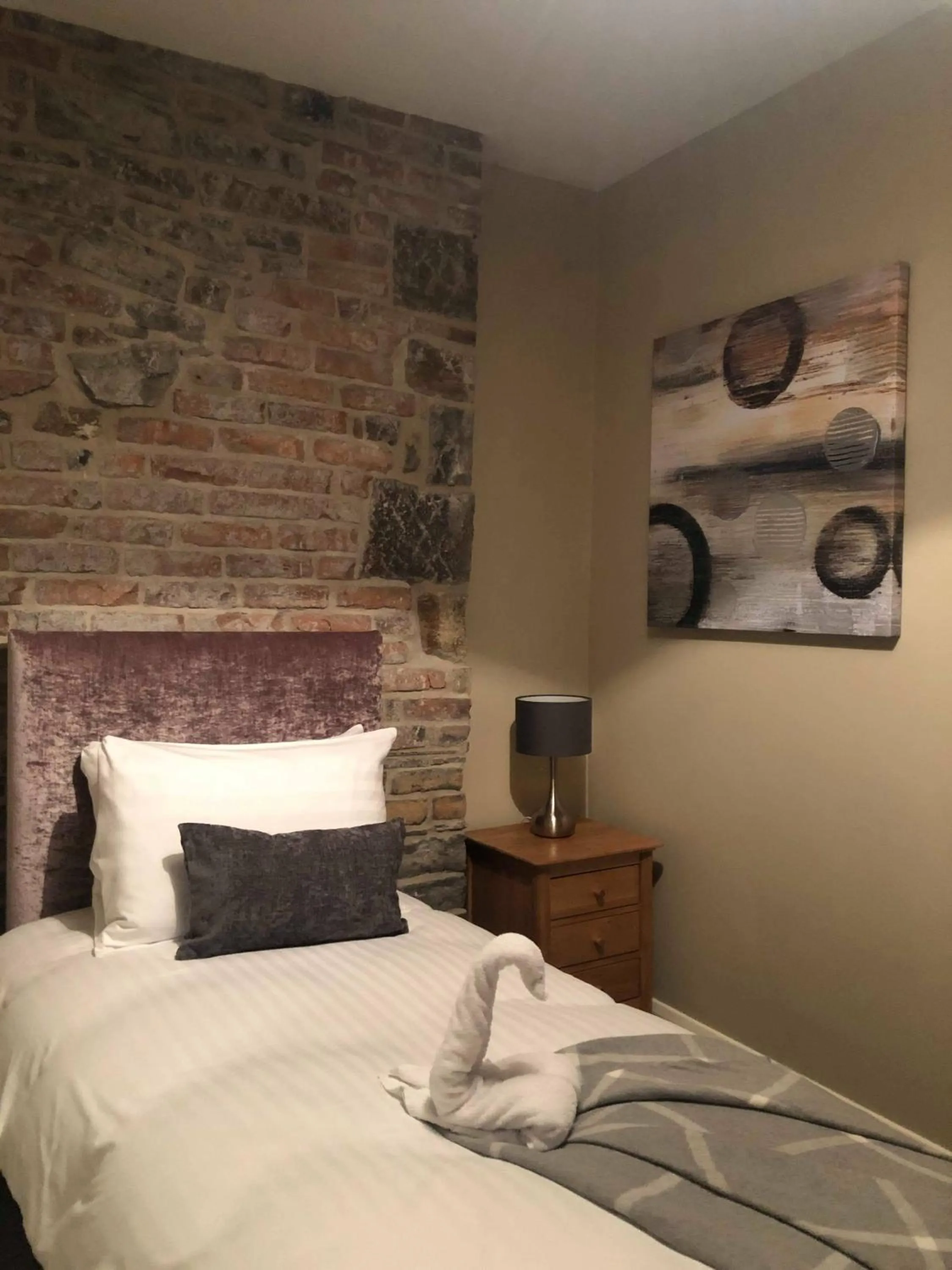 Bed in Tredegar Arms Hotel