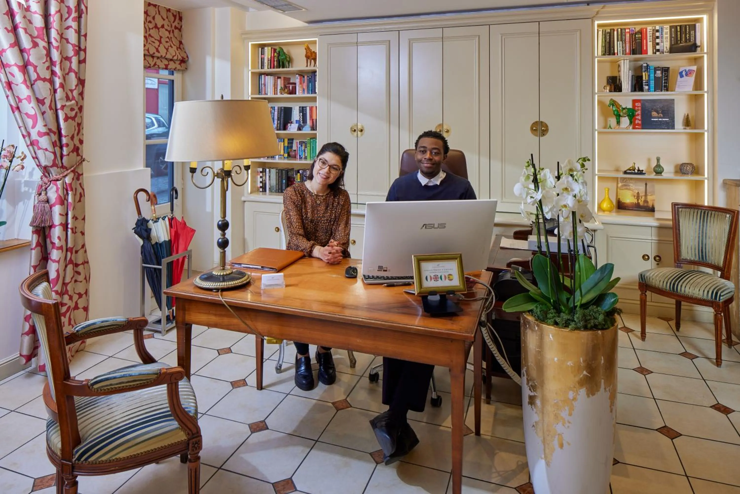 Staff in Le Relais Montmartre