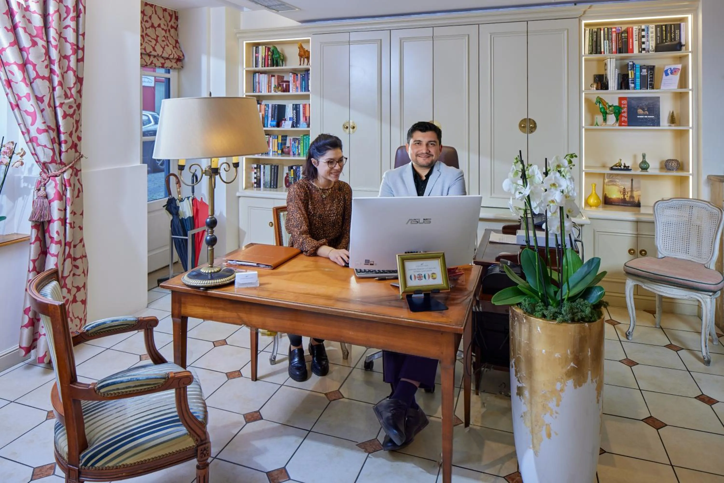 Staff in Le Relais Montmartre