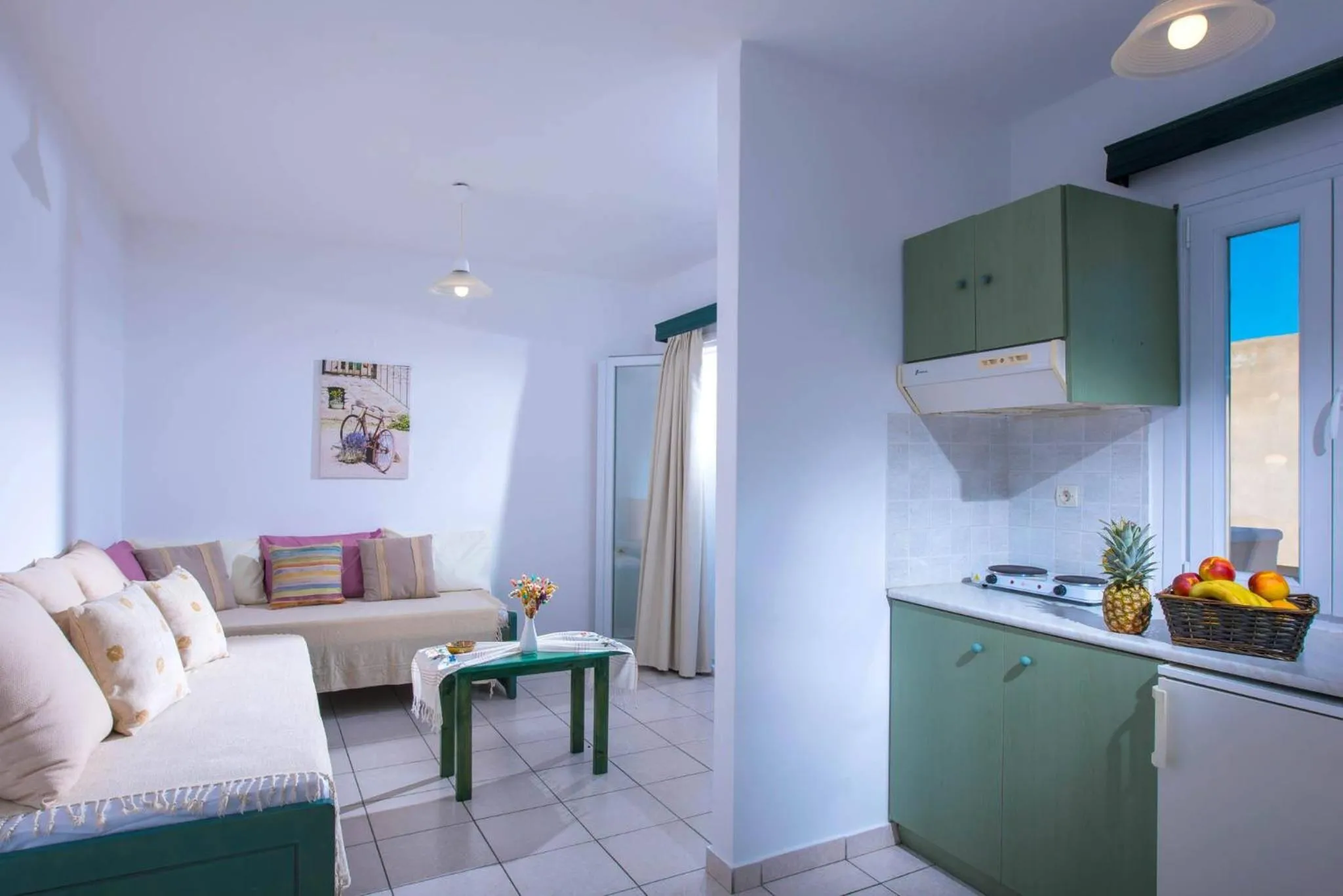 Hello Golden Sun City Center Apts