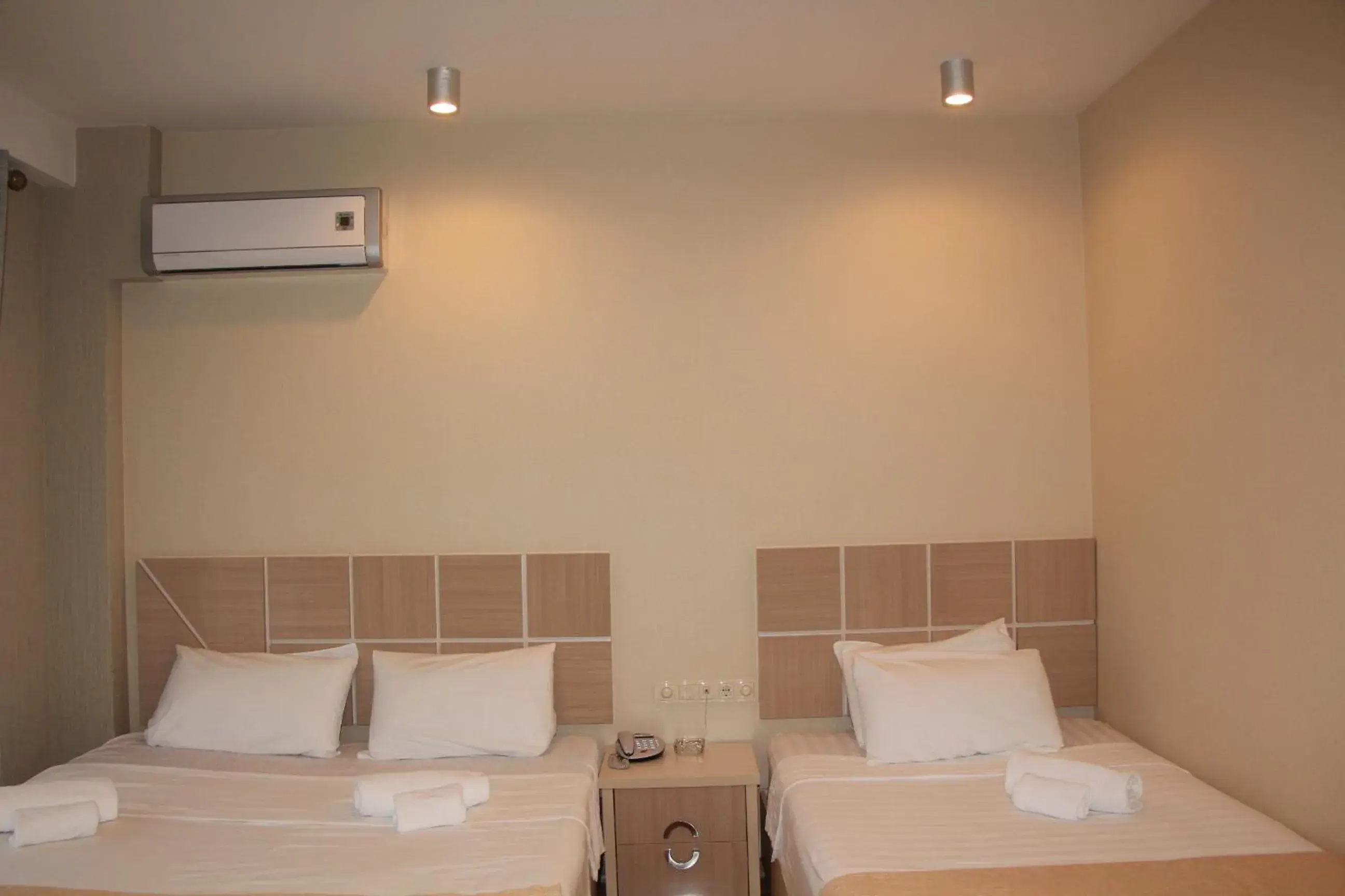 Triple Room in Legacy Hotel Triple Room in Legacy Hotel