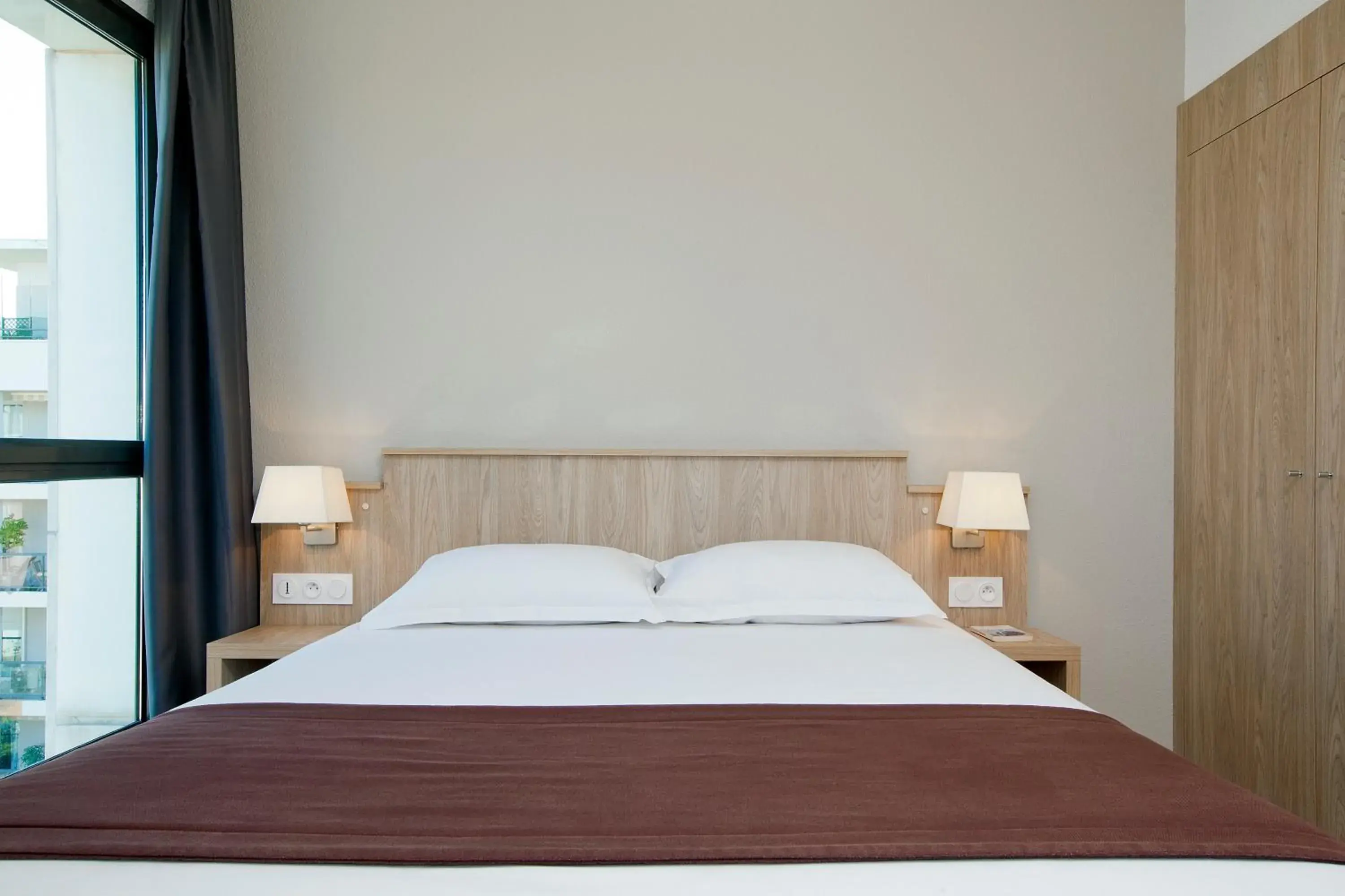 Staff, Bed in Residhome Lyon Gerland Staff, Bed in Residhome Lyon Gerland