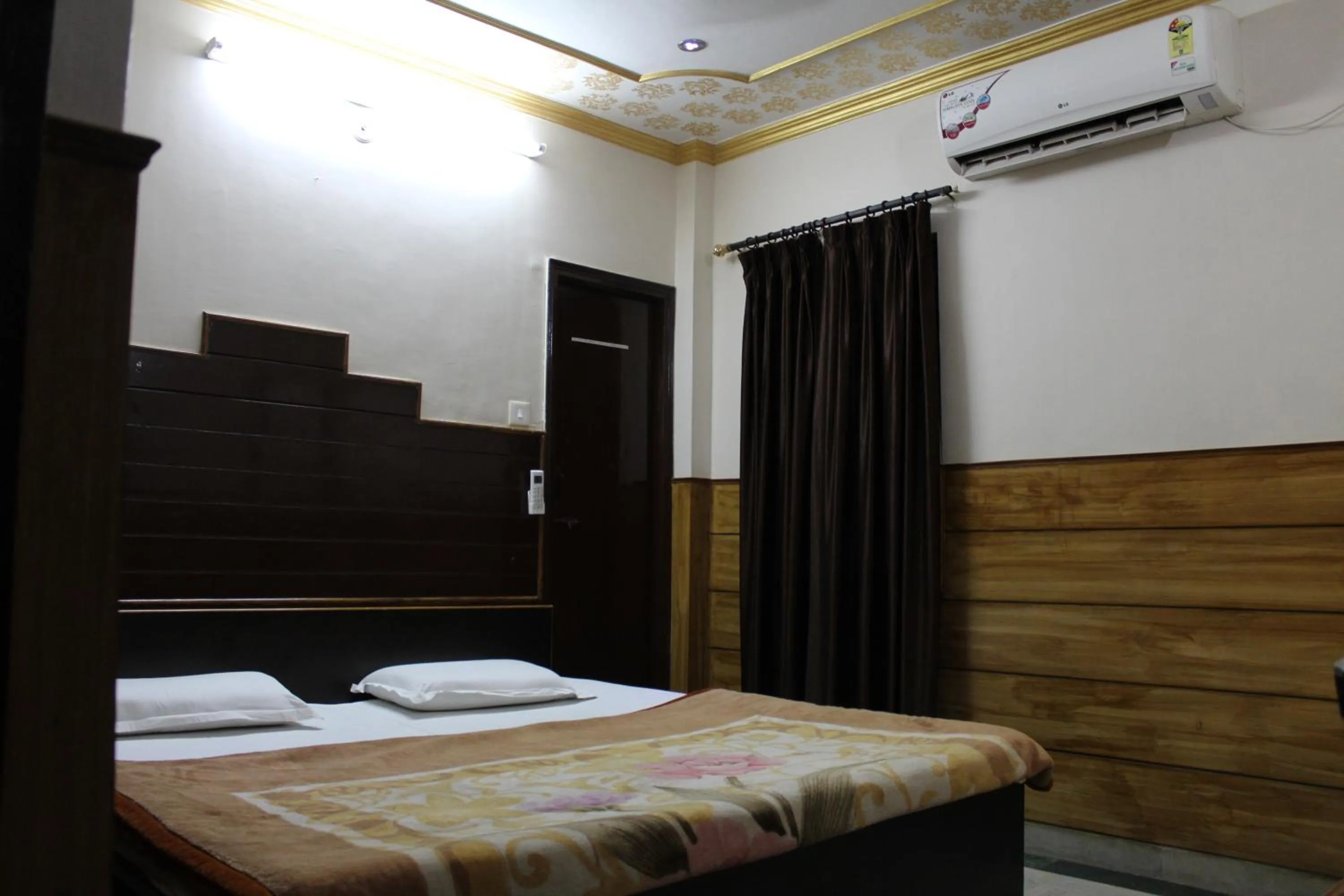 Photo of the whole room, Bed in Hotel Ajay International