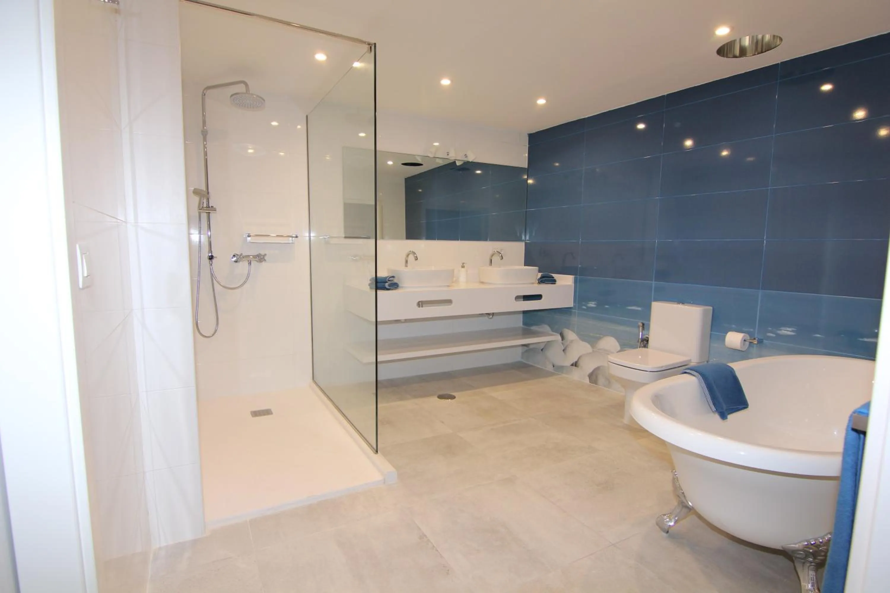 Bathroom in Orly Club Coral Arena Dorada