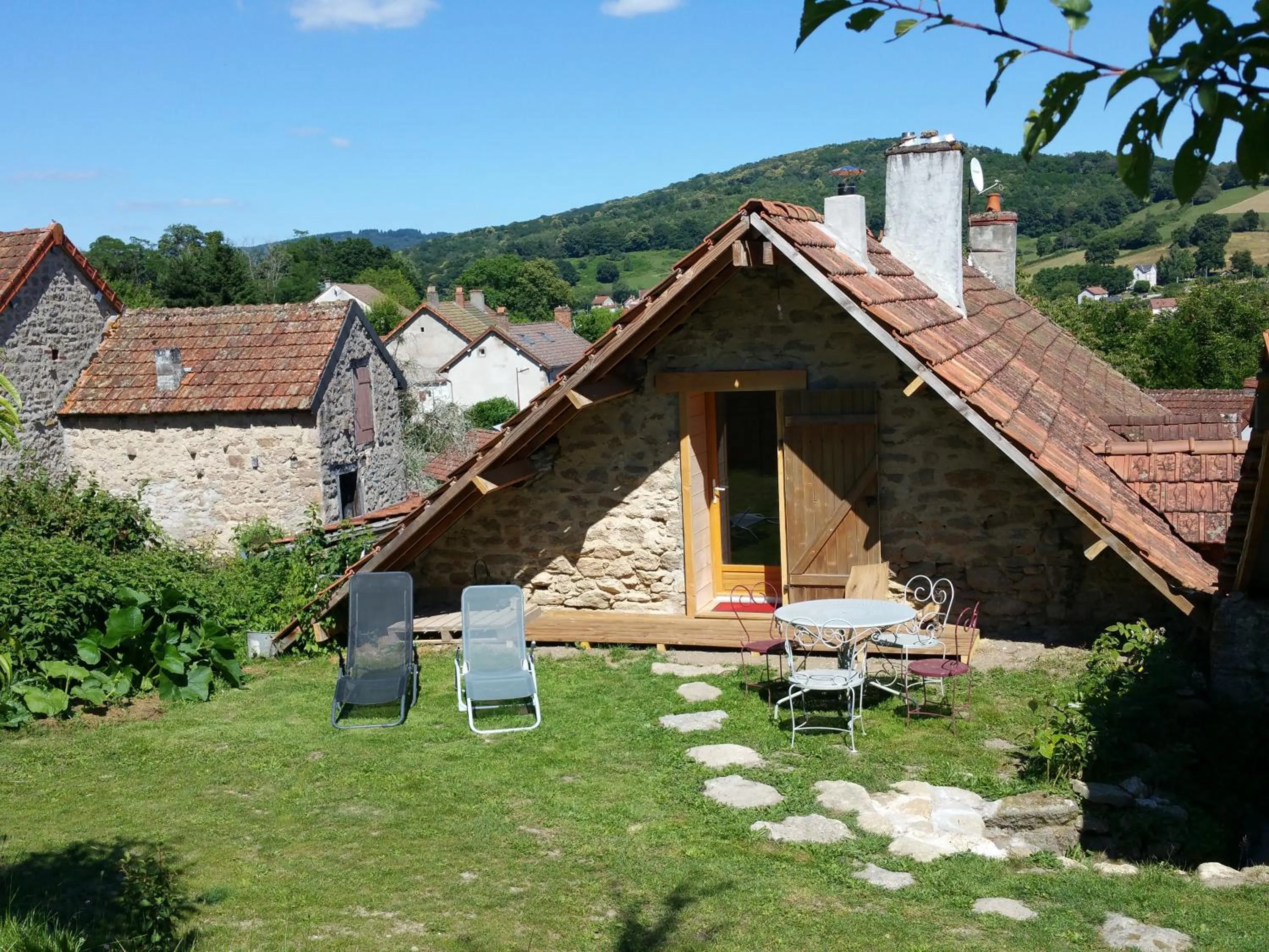 Garden in Chambres d'Hôtes Le Plessis à Broye