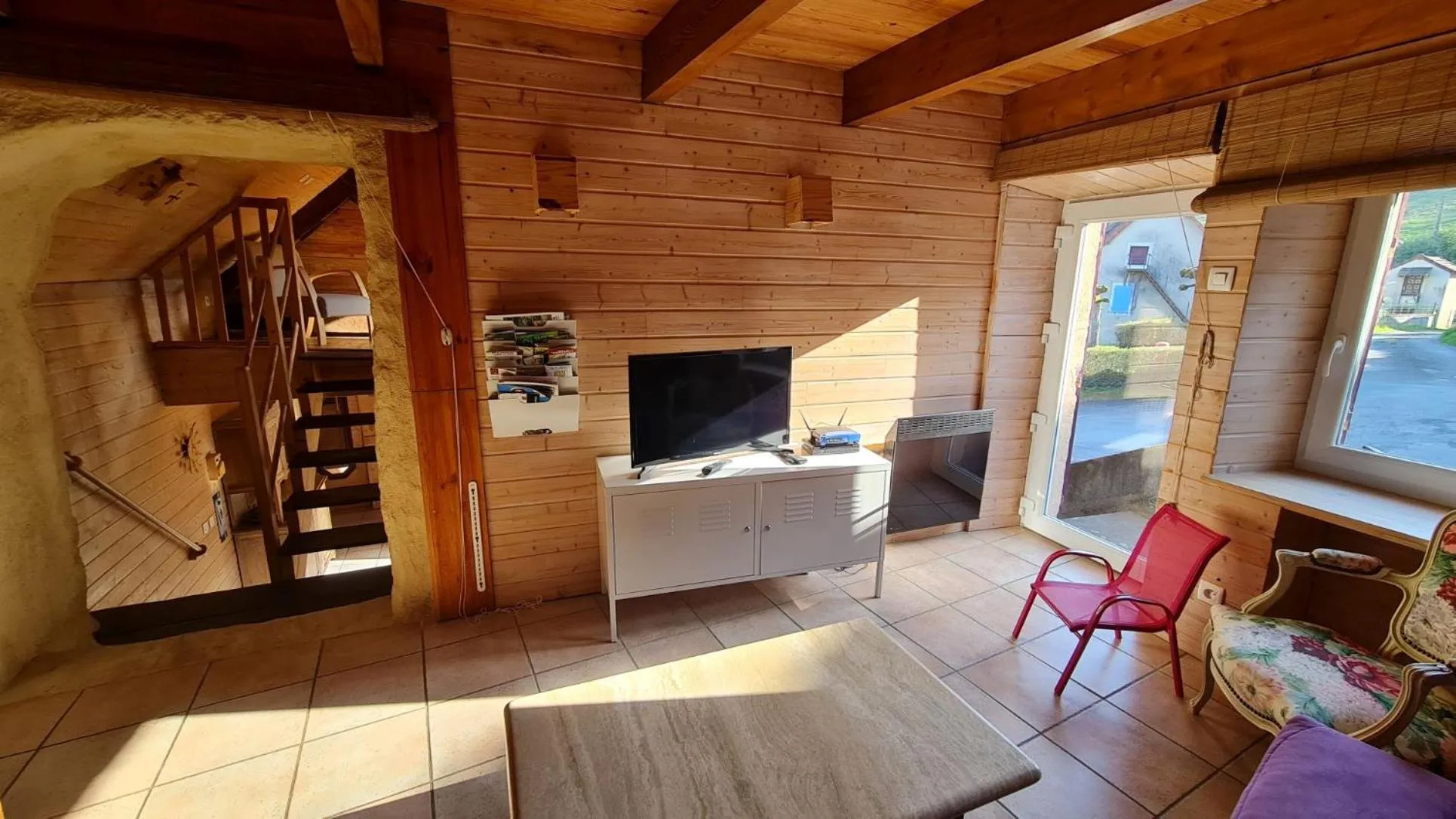 TV and multimedia in Chambres d'Hôtes Le Plessis à Broye