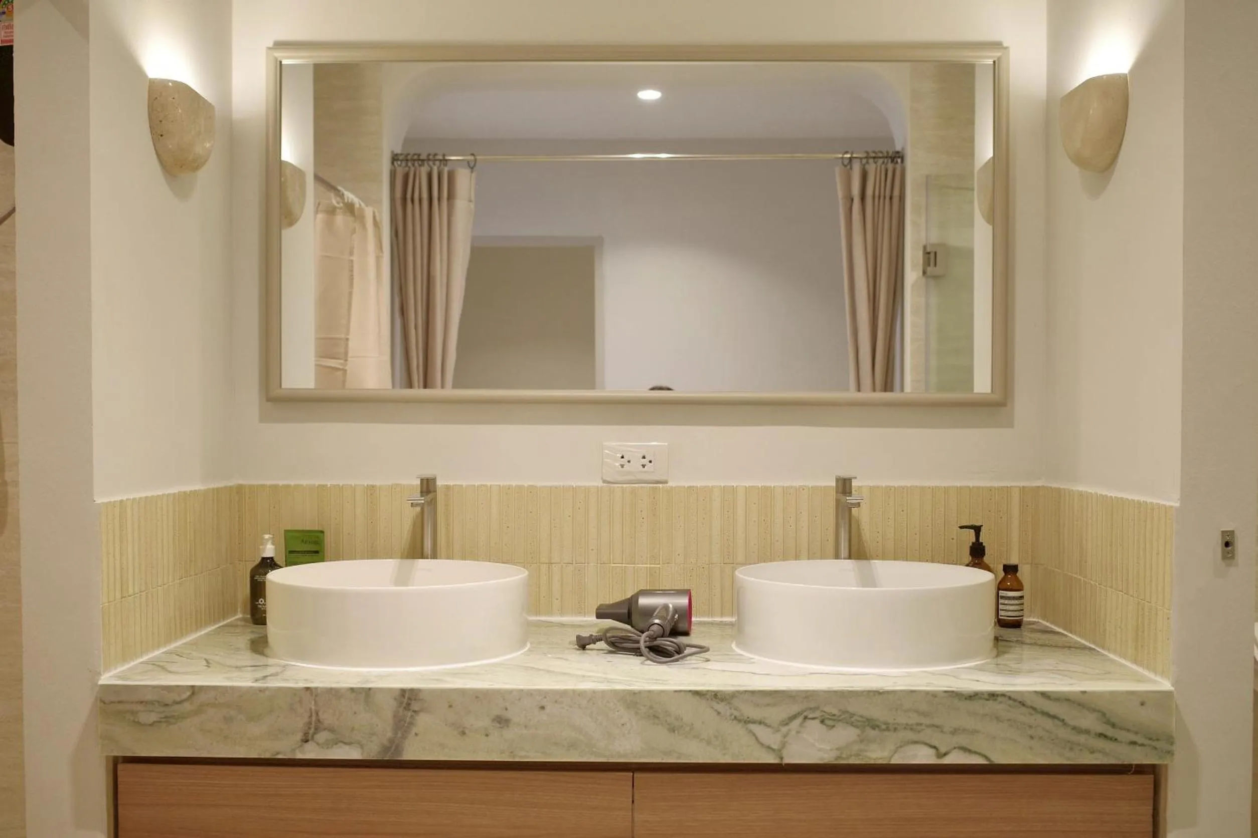 Theme Boutique Hotel Bangkok