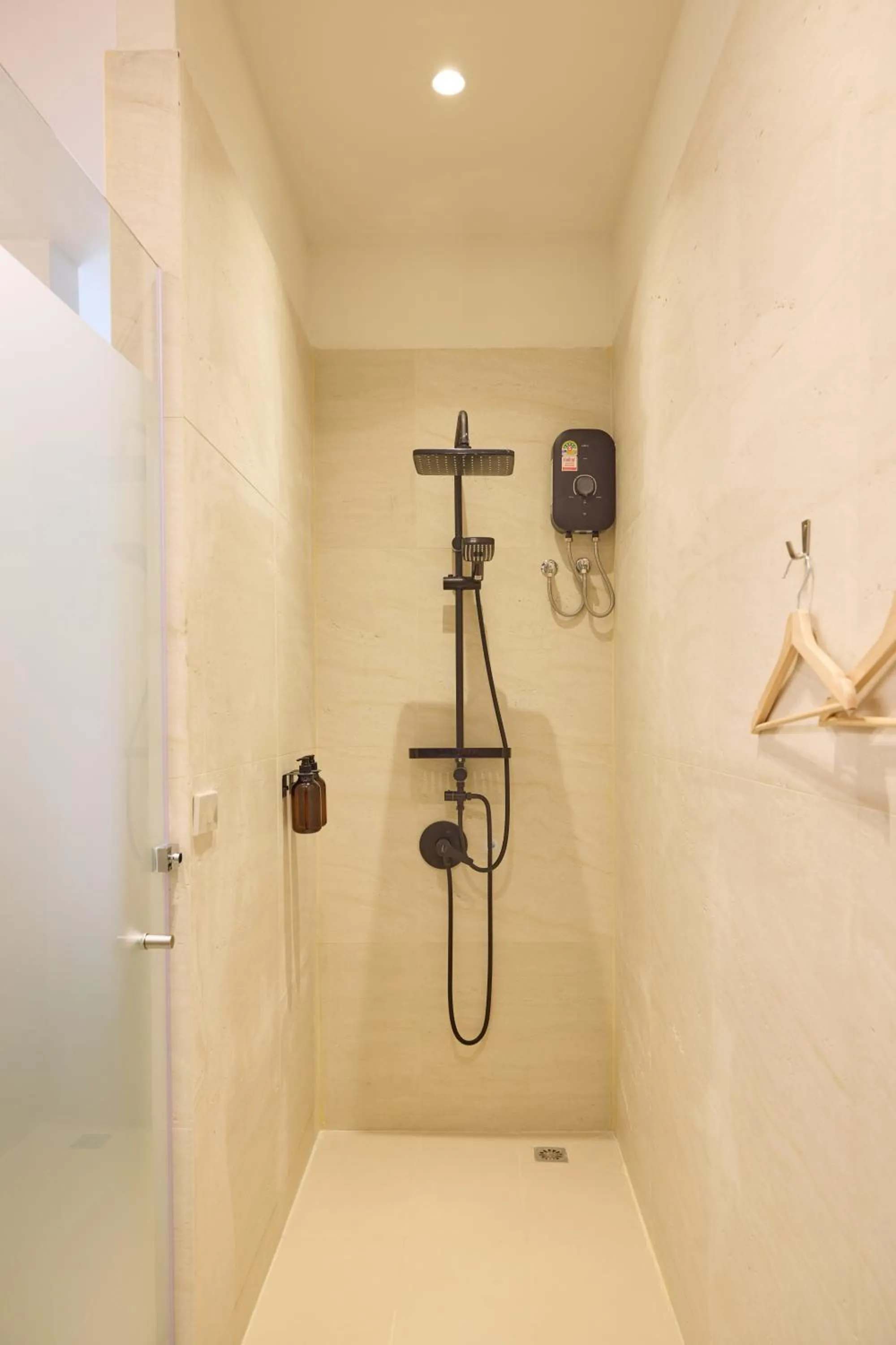 Shower in Theme Boutique Hotel Bangkok