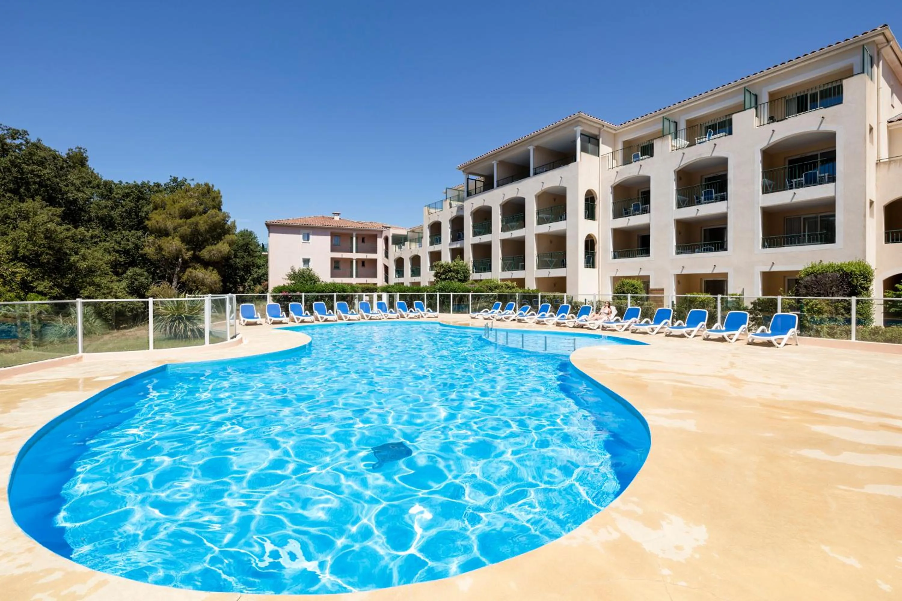 Swimming pool in Garden & City Six-Fours-les-Plages