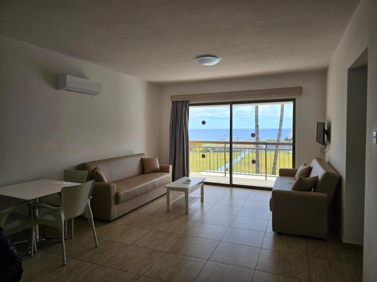 Penelope Beach Hotel Apts