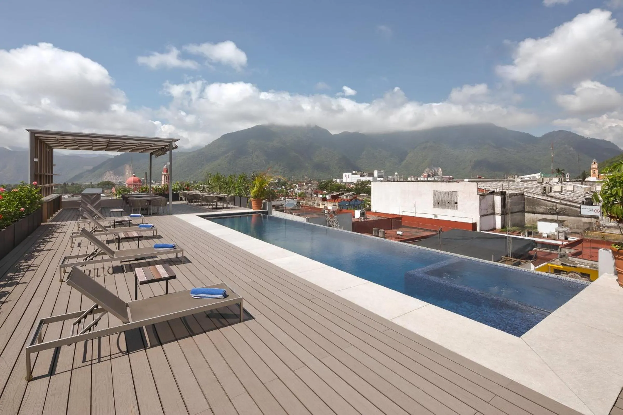 Swimming pool in Gamma Orizaba Grand Hotel de France