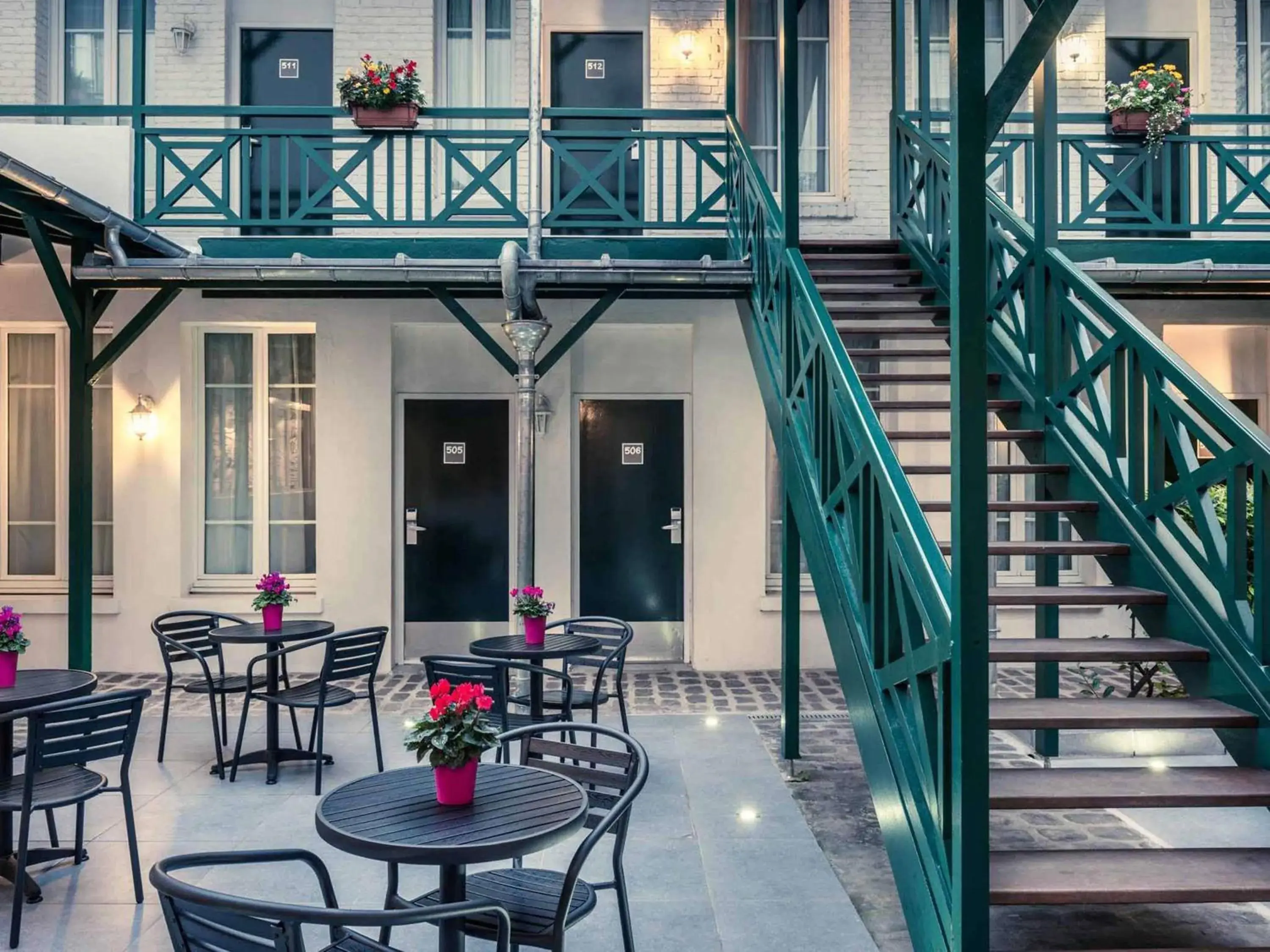 Property building in ibis Levallois Perret Property building in ibis Levallois Perret