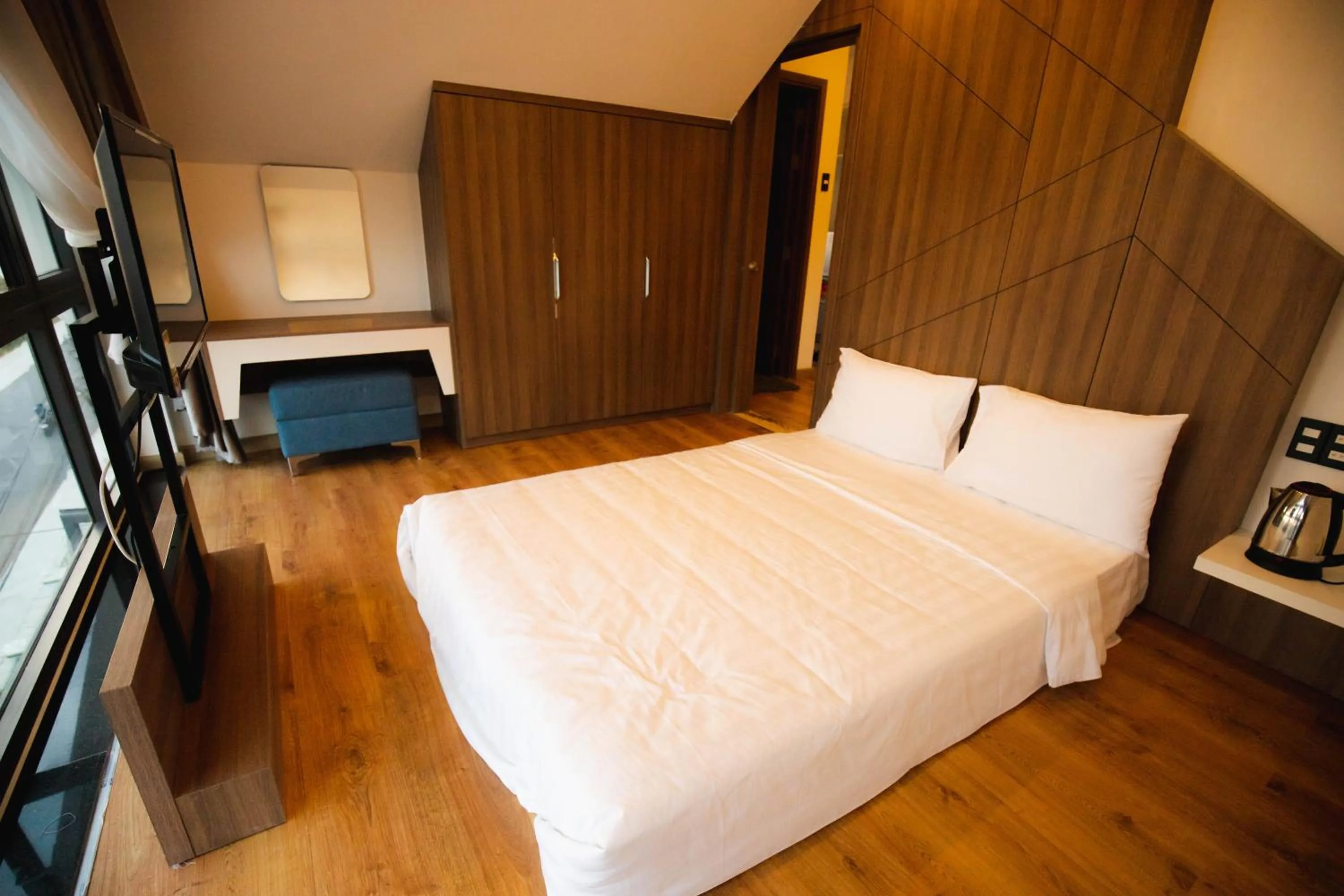 Bed in Ngan Hoa - Mille Fleurs 02