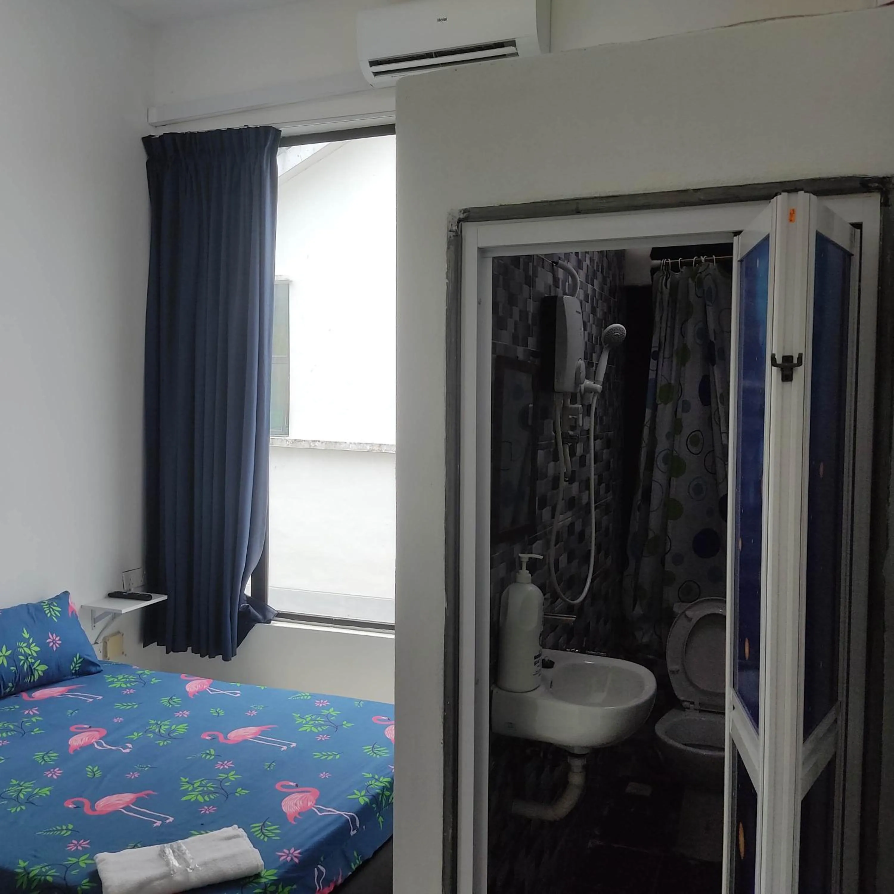 Toilet, Bed in WeJDAN INN BALIK PULAU, PENANG ISLAND