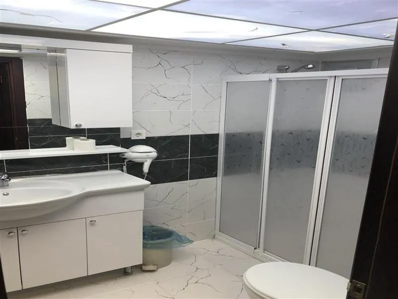 Shower in Elit Palace Hotel