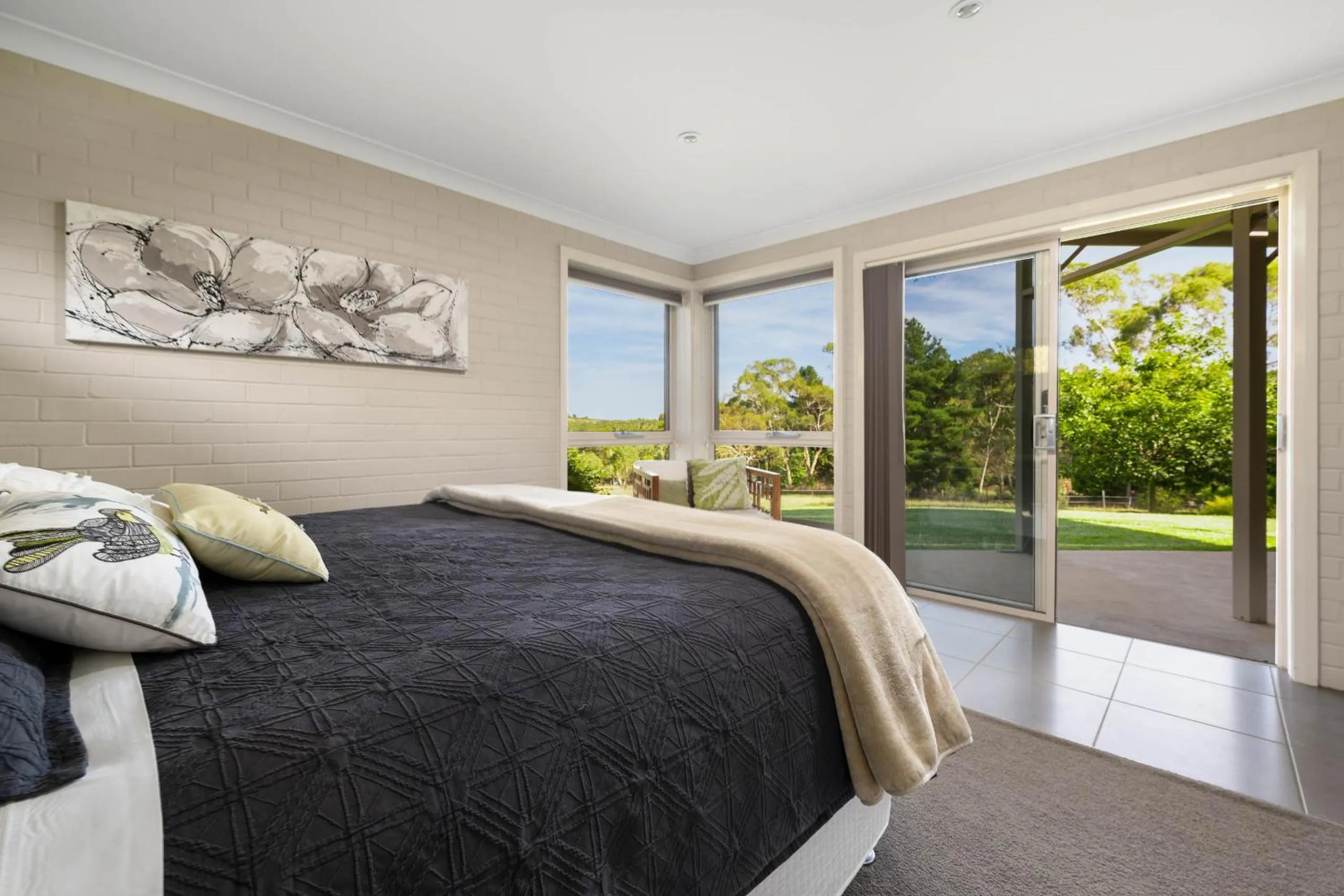 Patio in Lakeview Luxury Retreat