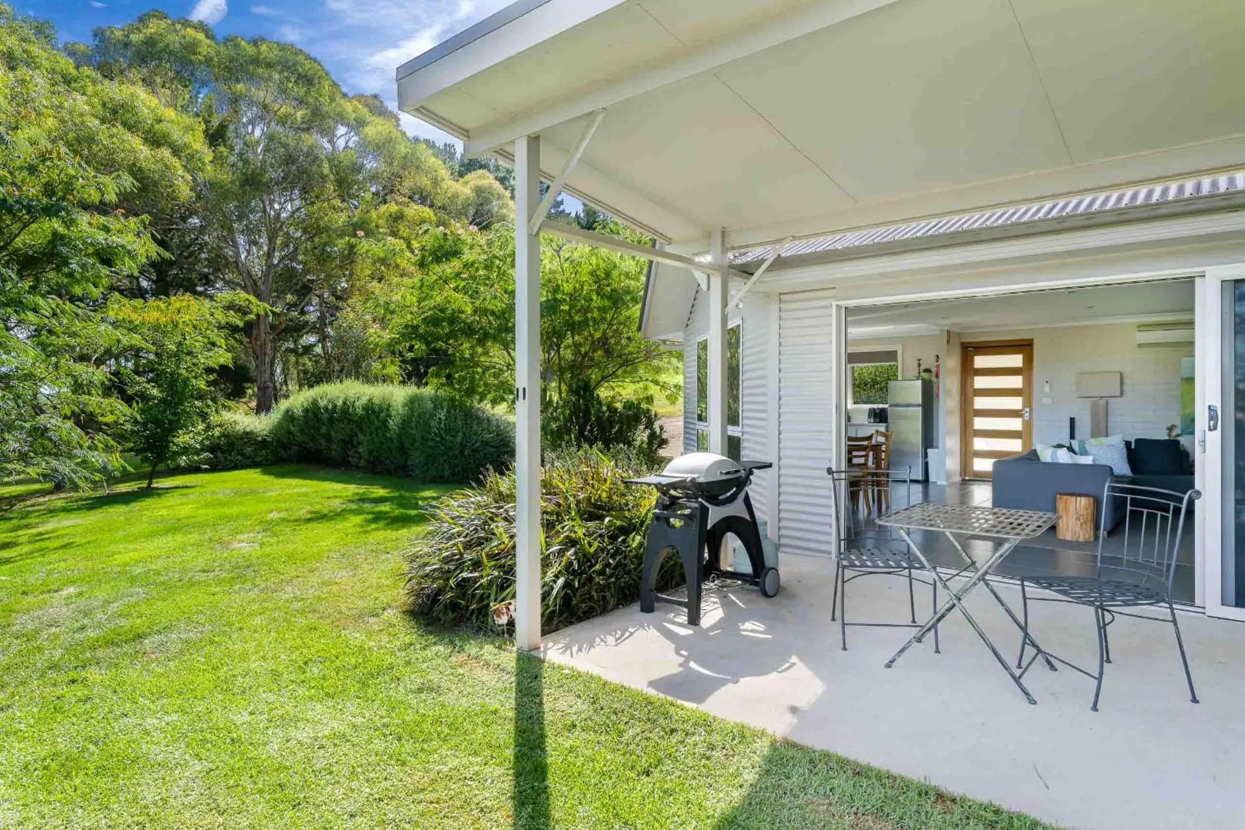 Patio in Lakeview Luxury Retreat