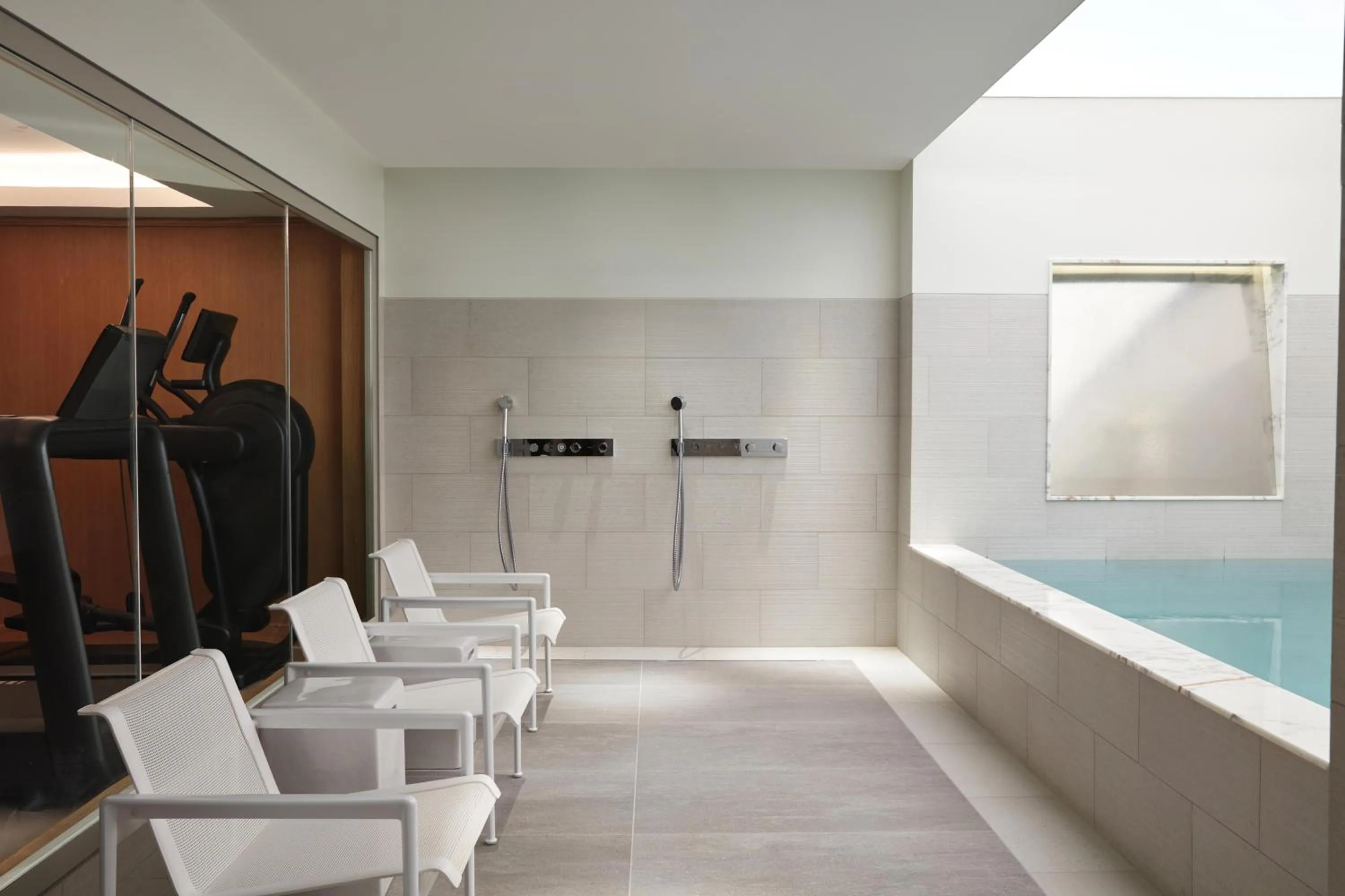 Swimming pool in Hotel La Villa Saint Germain Des Prés