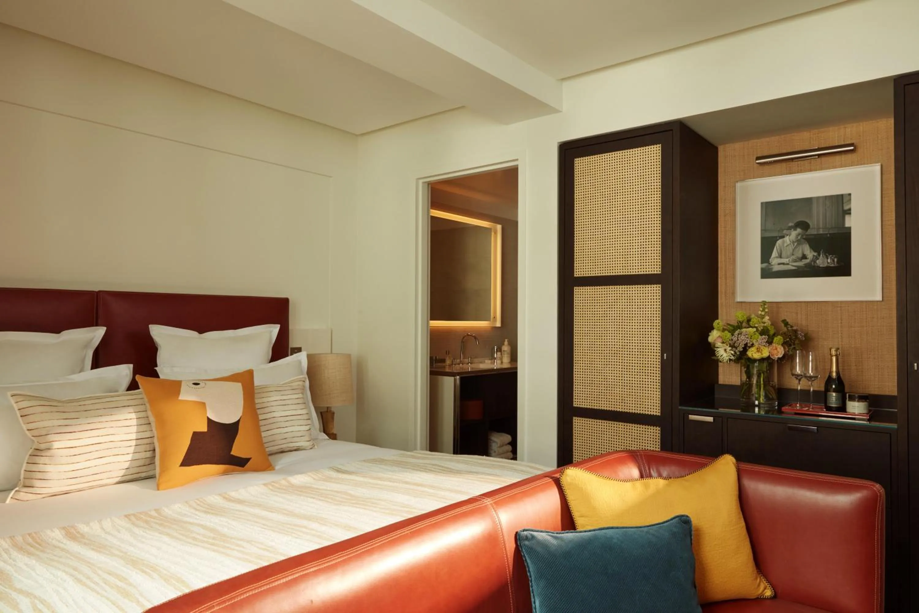 Bed in Hotel La Villa Saint Germain Des Prés