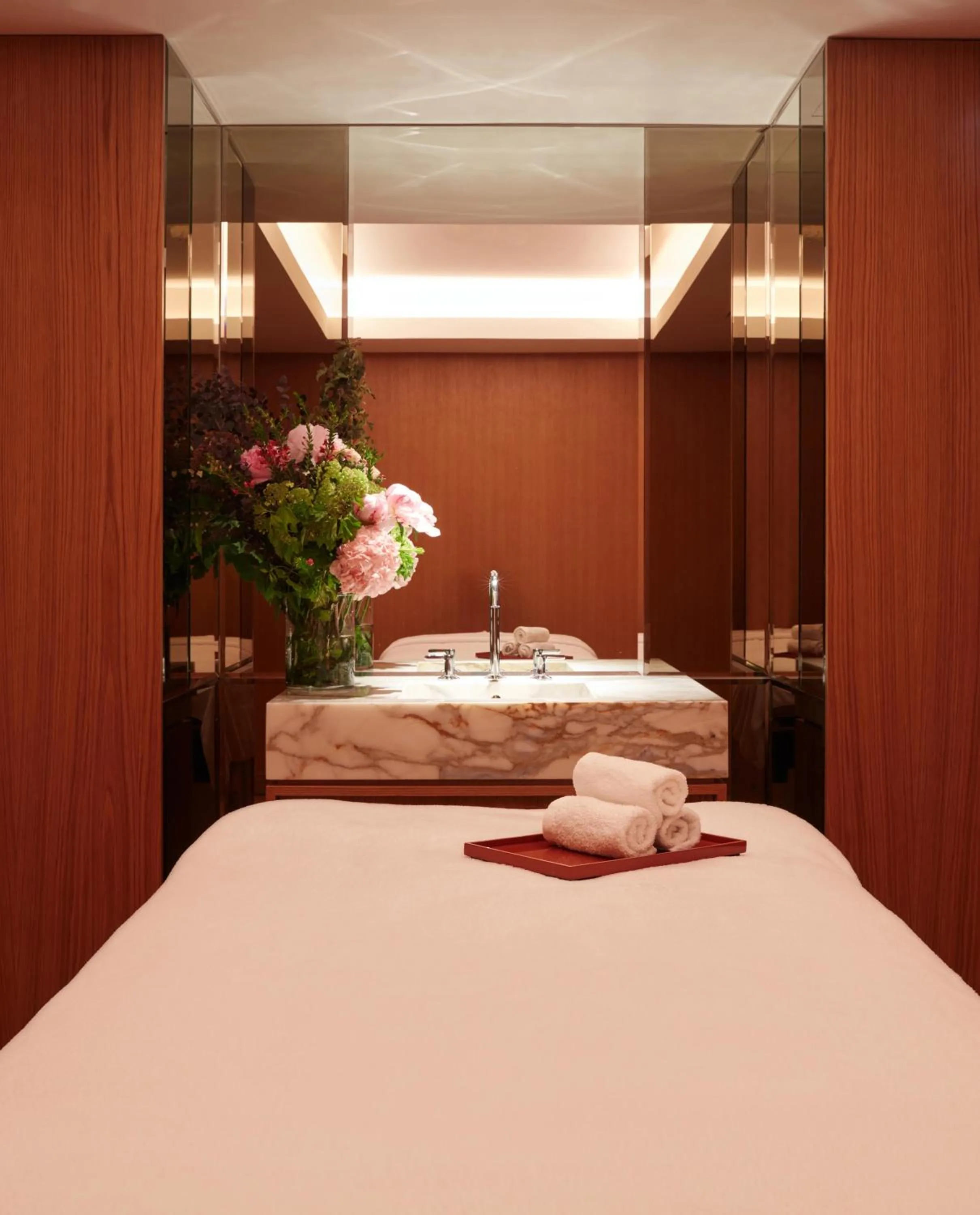 Massage, Bed in Hotel La Villa Saint Germain Des Prés