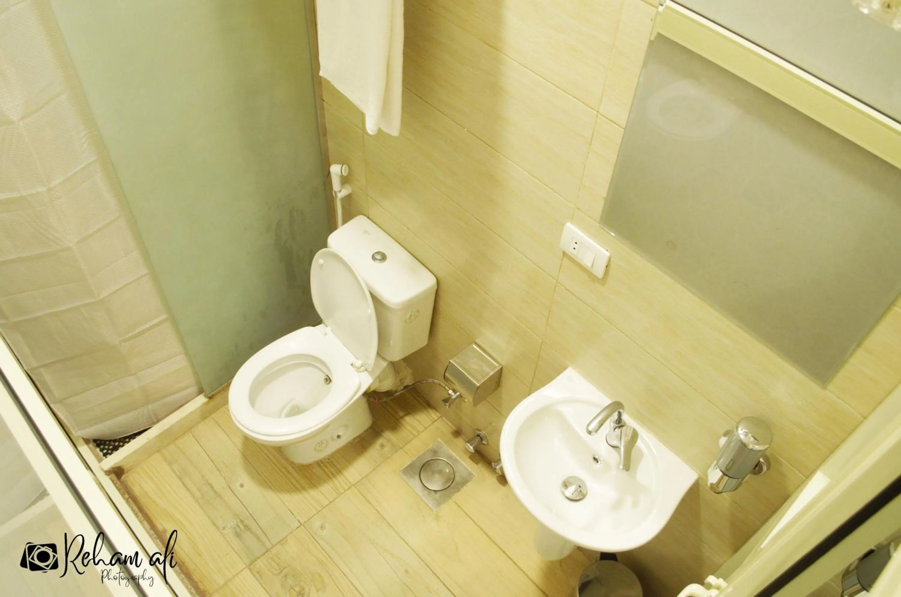 Shower in The location Hotel