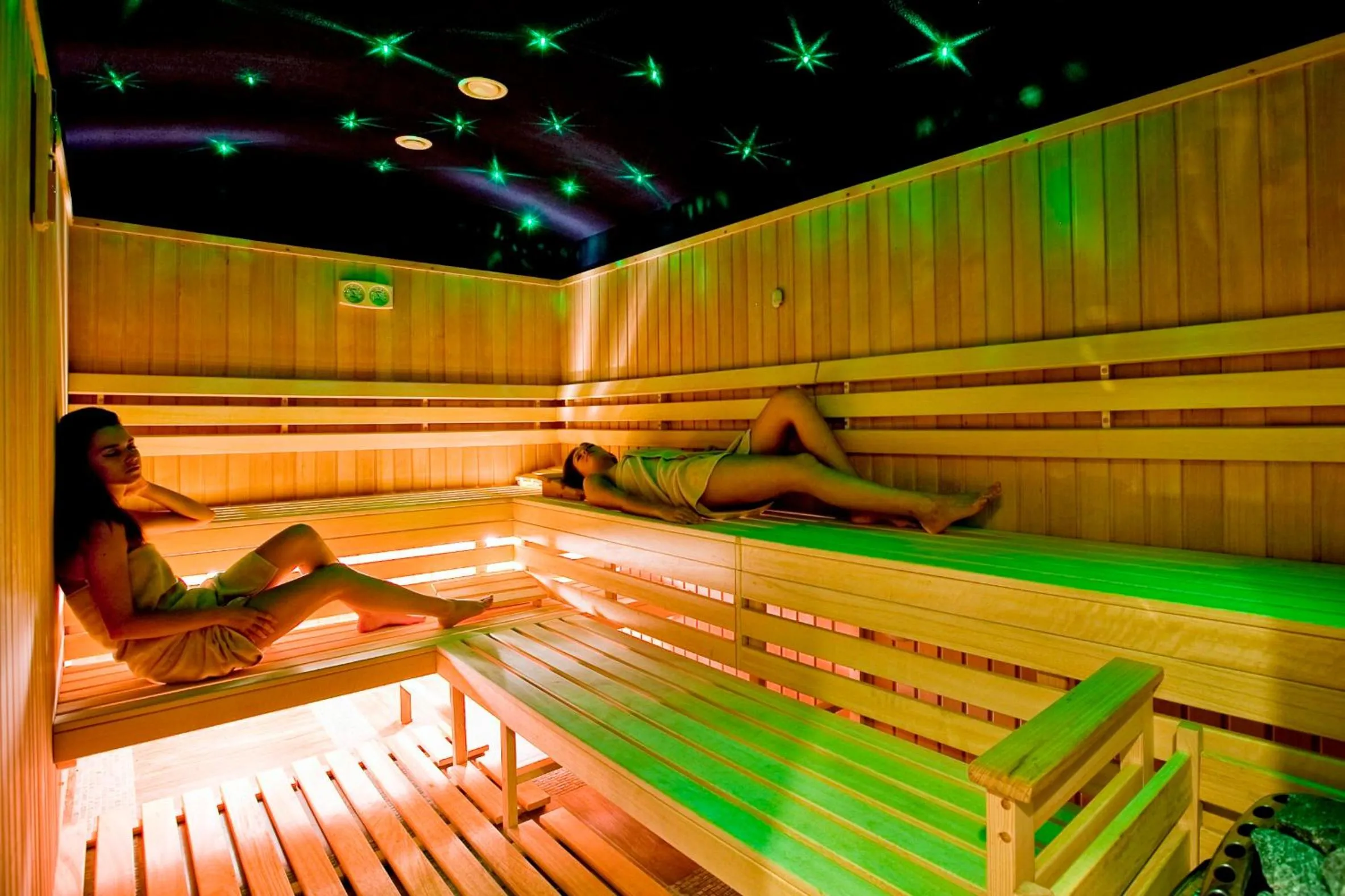 Spa and wellness centre/facilities in Malinowy Dwór Hotel Medical SPA