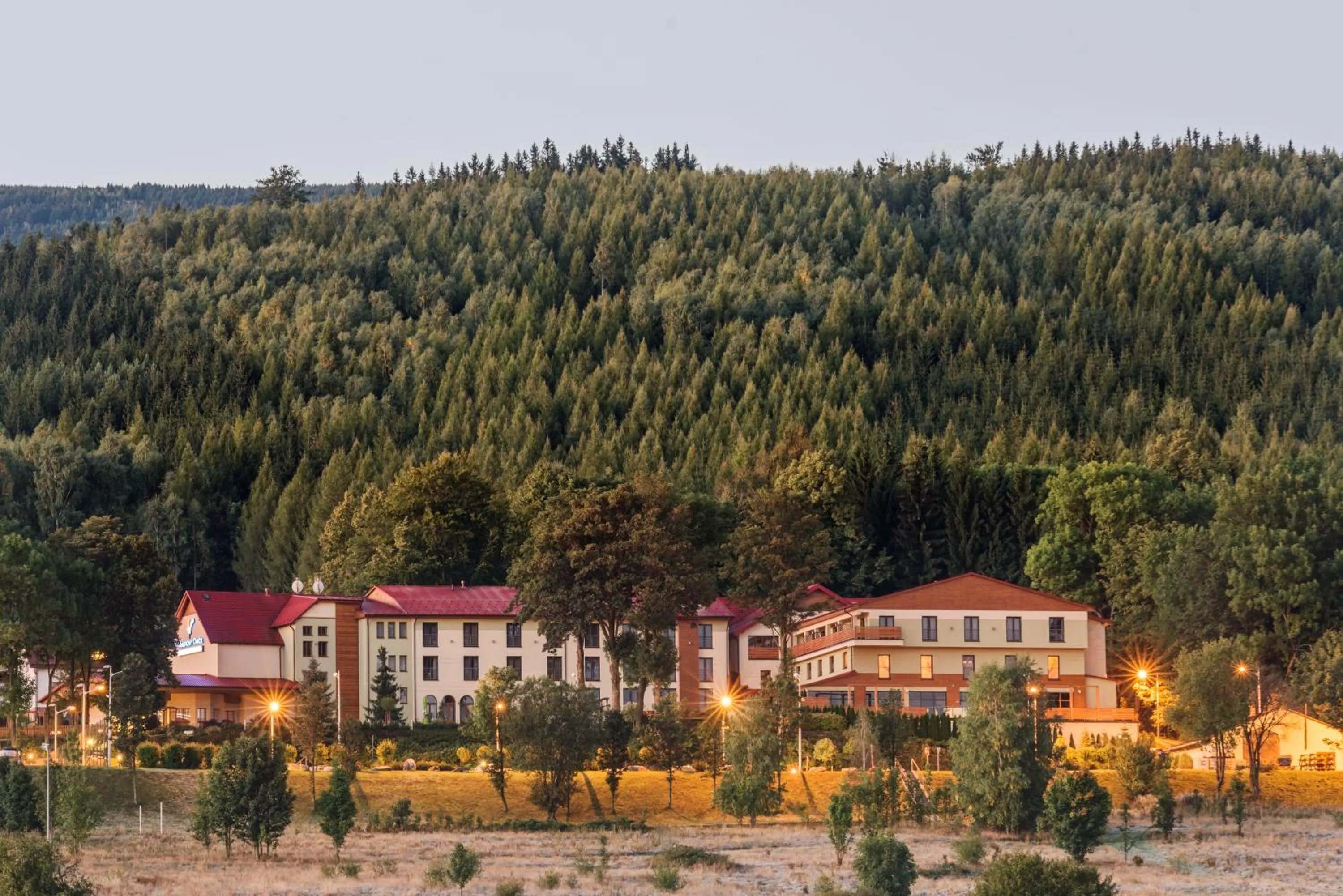 Property building in Malinowy Dwór Hotel Medical SPA