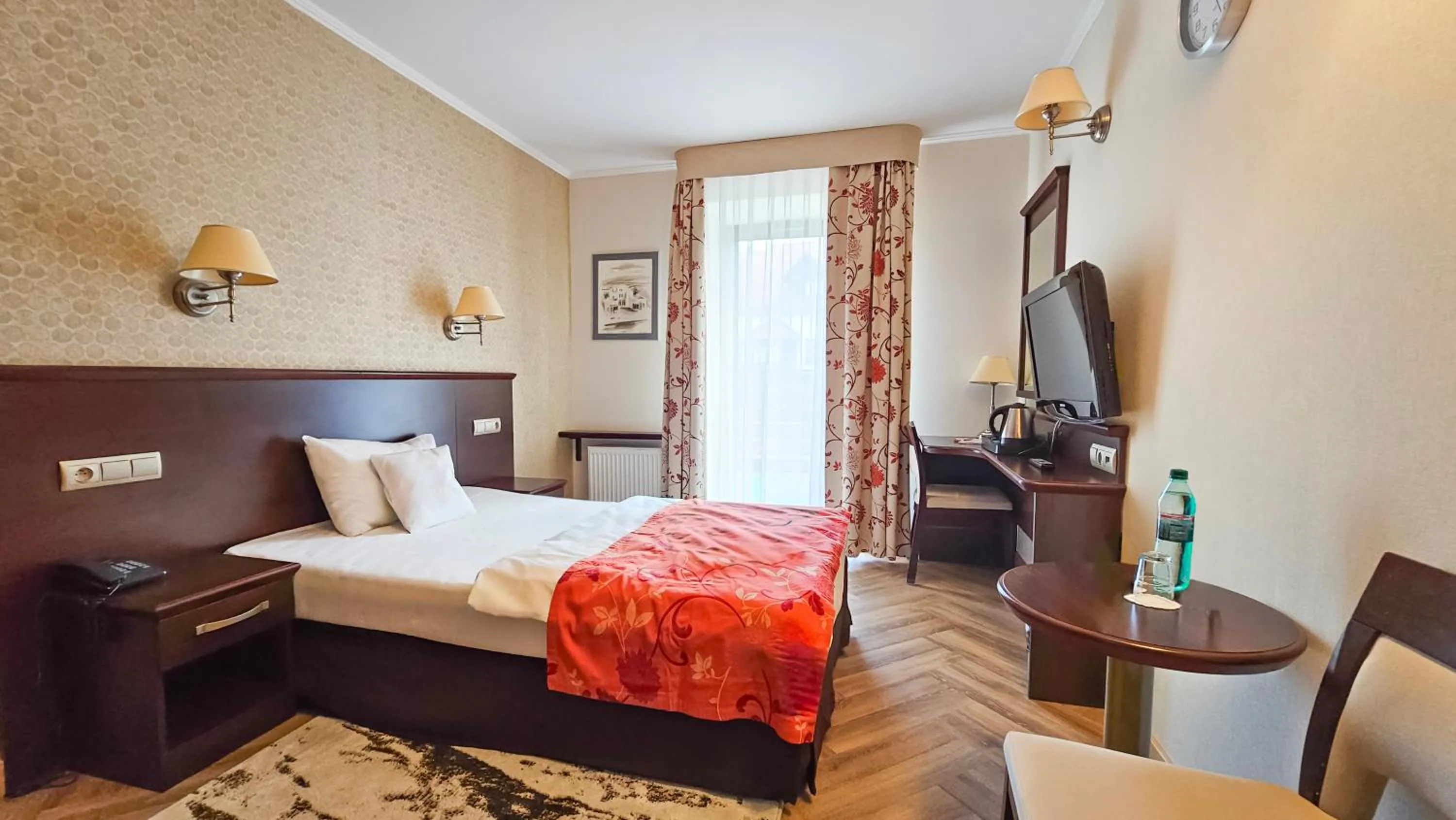 Bed in Malinowy Dwór Hotel Medical SPA
