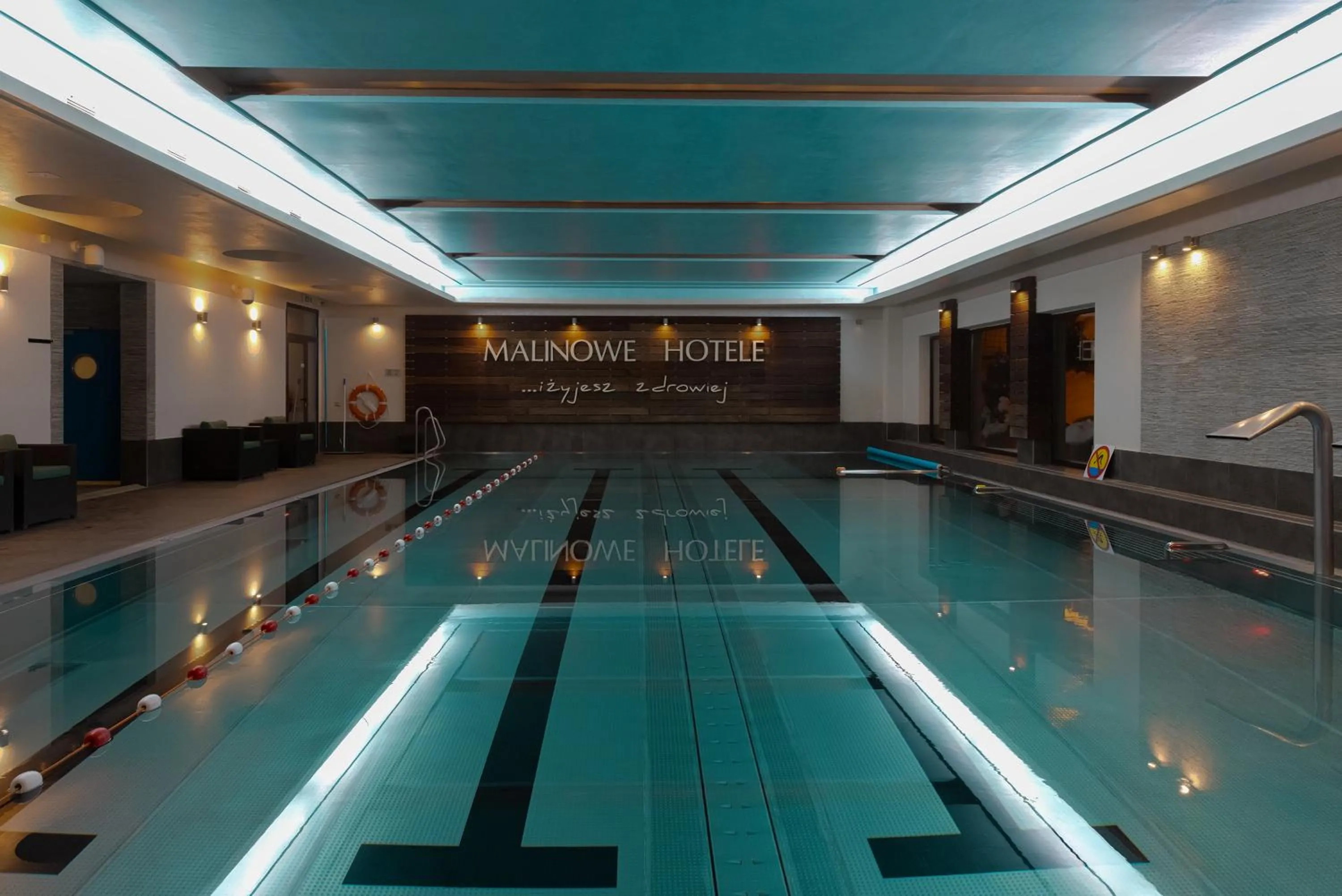 Swimming pool in Malinowy Dwór Hotel Medical SPA