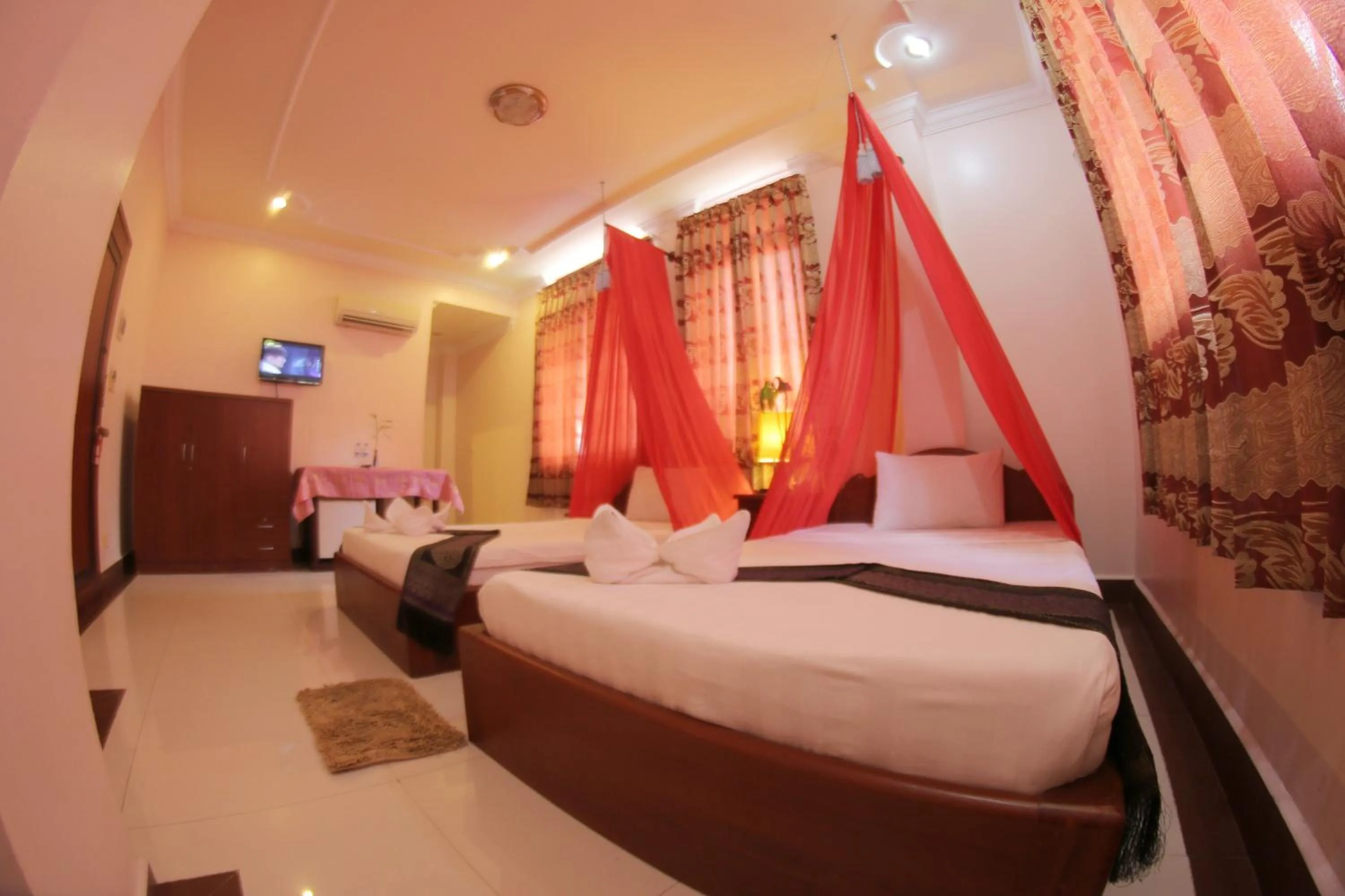 Photo of the whole room, Bed in Golden Noura Villa-Pub & Restaurant